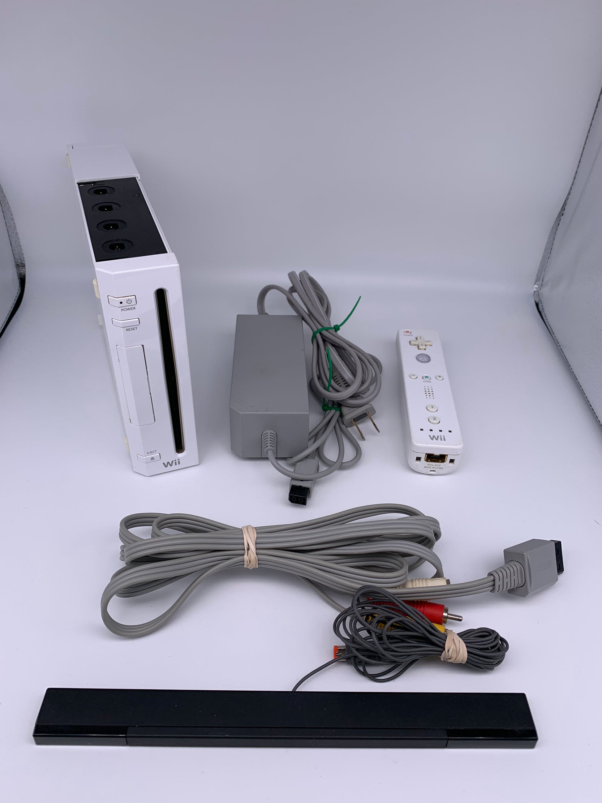 PiXEL-RETRO.COM : NINTENDO MINI WII ORIGINAL BLACK CONSOLE CONTROLLER, POWER SUPPLY, RCA CABLE, SENSOR NTSC RVL-001 USA