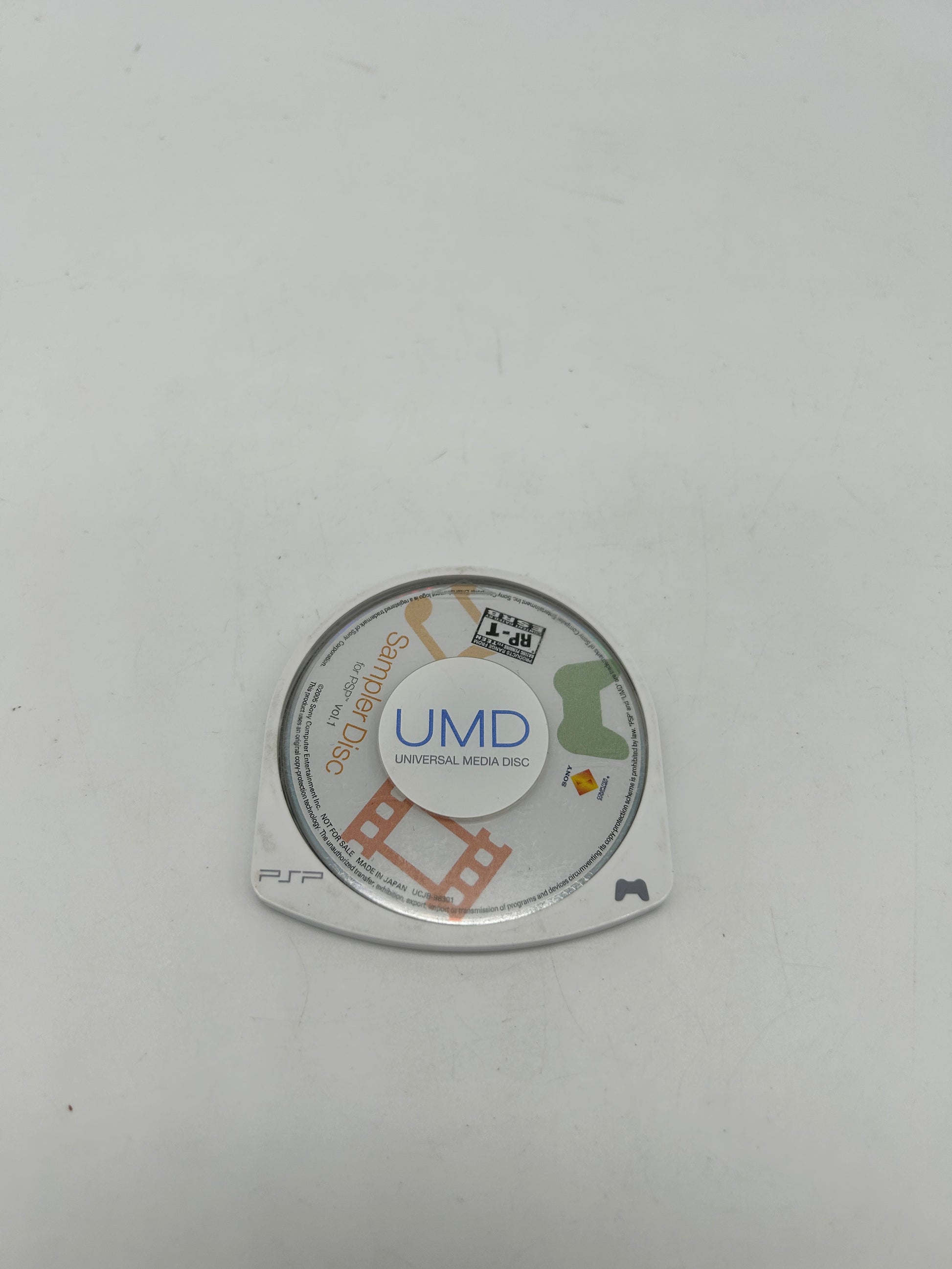 PiXEL-RETRO.COM : SONY PLAYSTATION PORTABLE (PSP) OCOMPLET CIB BOX MANUAL GAME NTSC SAMPLER DISC VOL.1