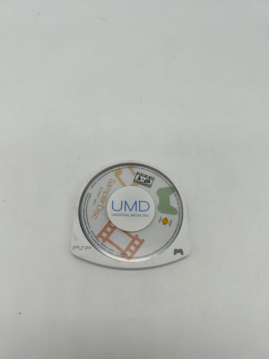PiXEL-RETRO.COM : SONY PLAYSTATION PORTABLE (PSP) OCOMPLET CIB BOX MANUAL GAME NTSC SAMPLER DISC VOL.1