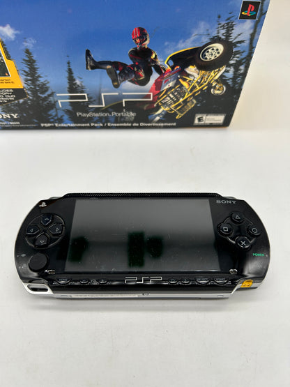 SONY PLAYSTATiON PORTABLE [PSP] CONSOLE | MODEL NOiRE BLACK PSP1001 | ENTERTAiNMENT PACK
