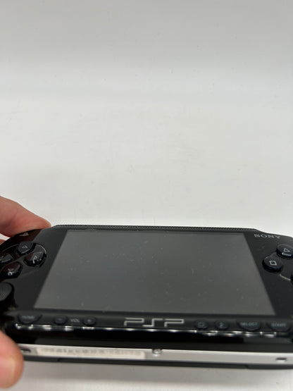SONY PLAYSTATiON PORTABLE [PSP] CONSOLE | MODEL NOiRE BLACK PSP1001 | ENTERTAiNMENT PACK