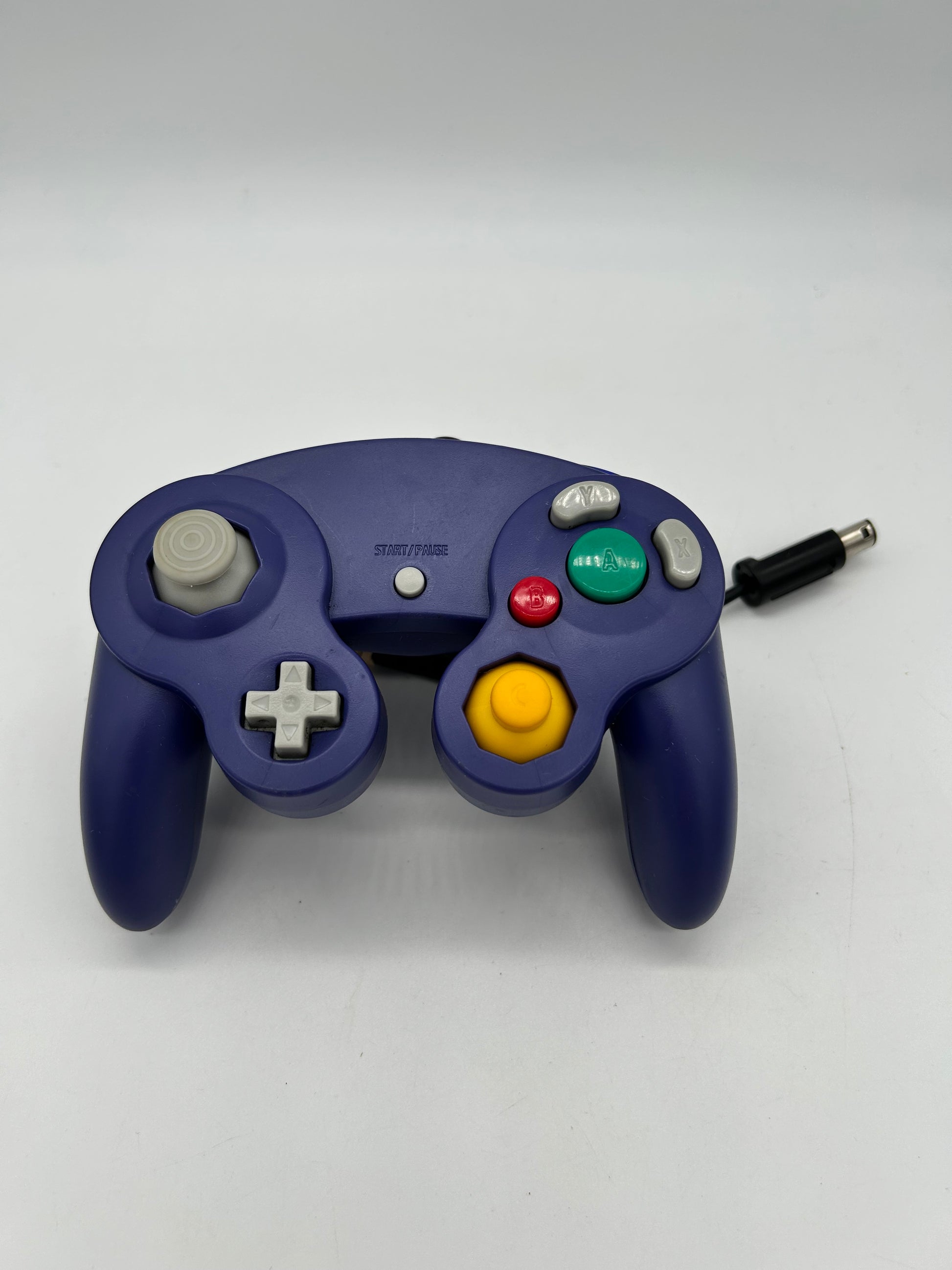 PiXEL-RETRO.COM : NINTENDO GAMECUBE CONTROLLER 3RD PARTY PURPLE NTSC