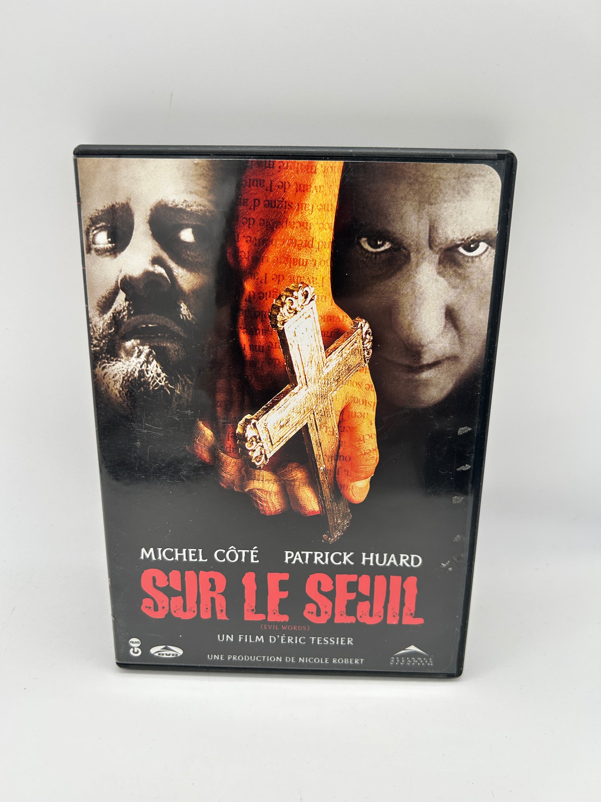 FiLM DVD | SUR LE SEUiL