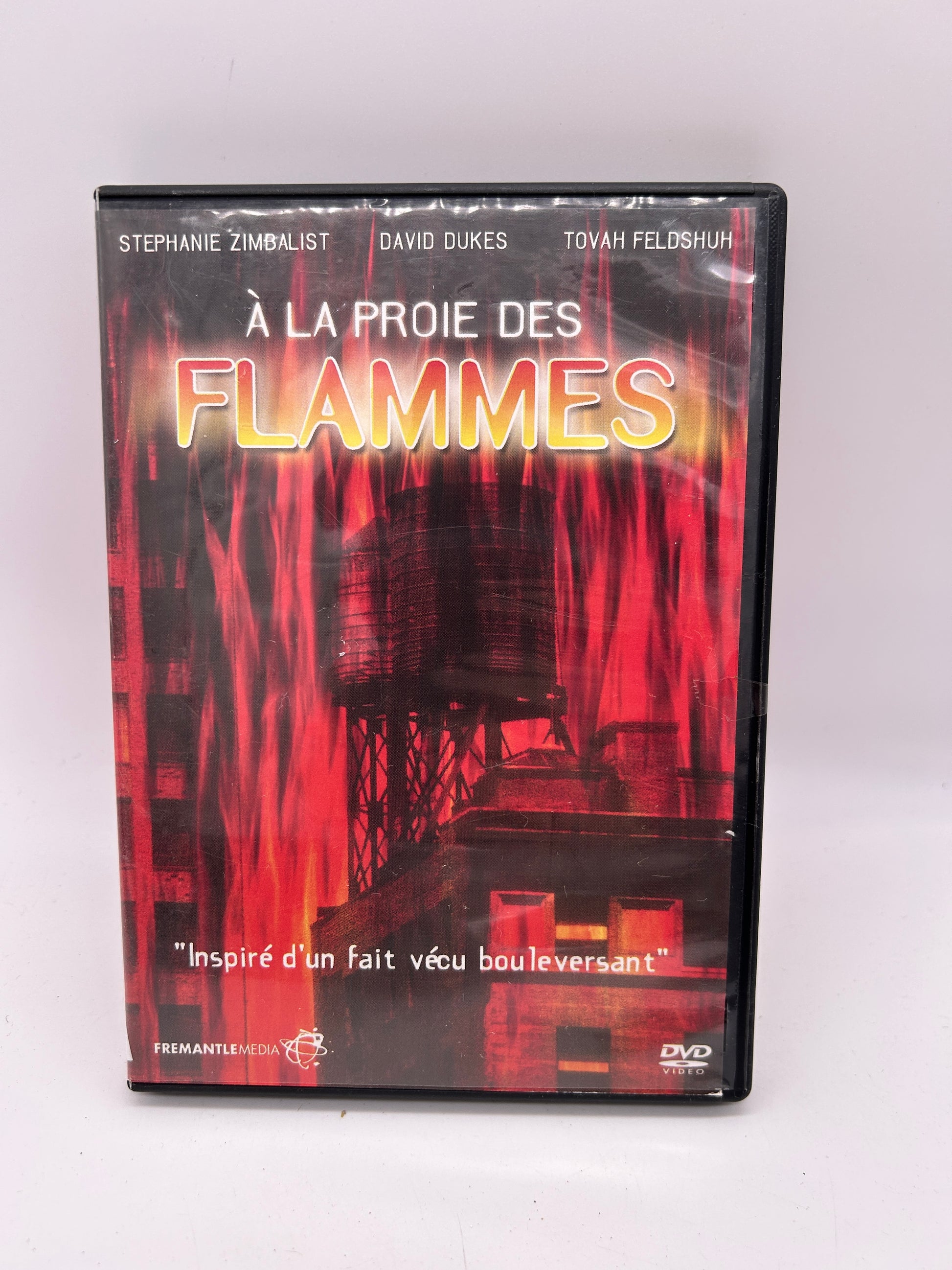 FiLM DVD | A LA PROiE DES FLAMMES
