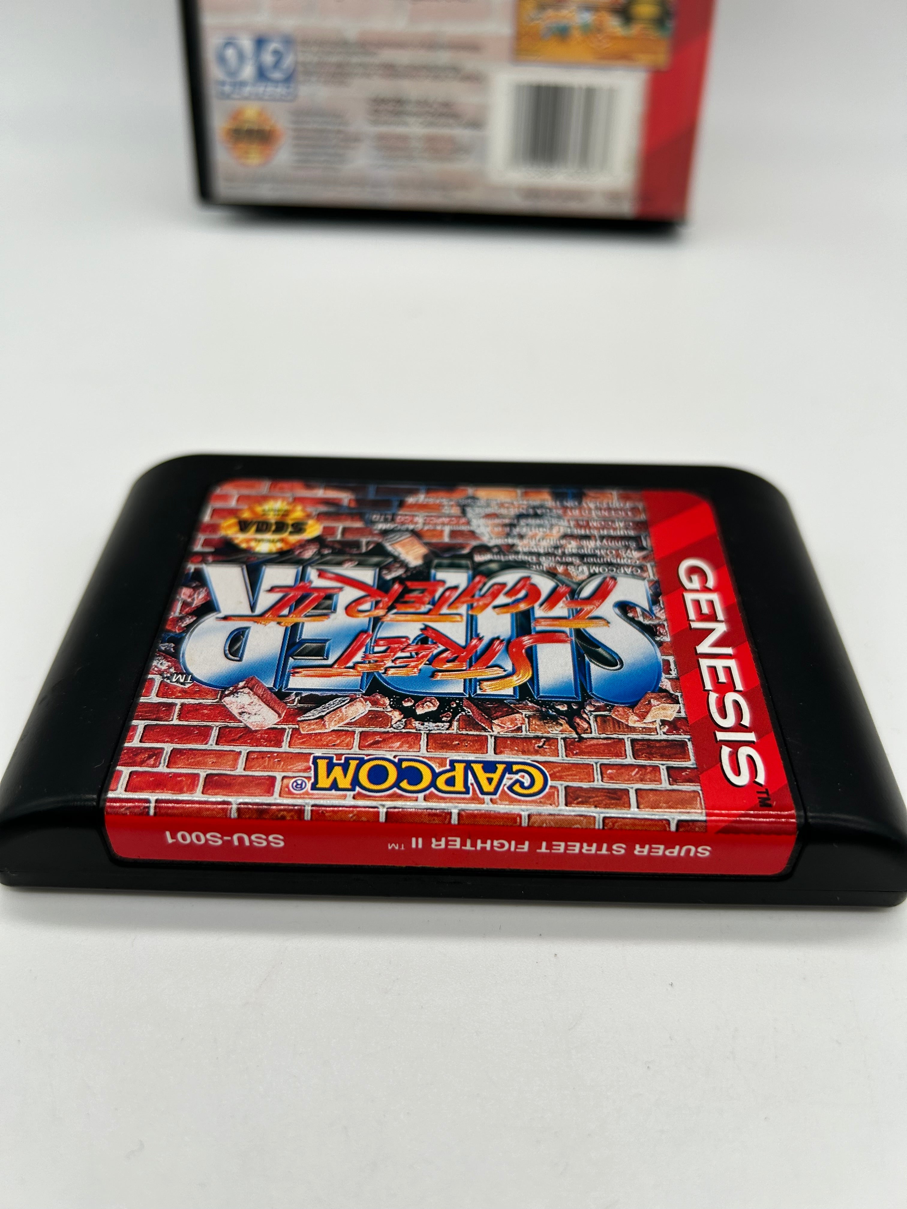 SEGA GENESiS SUPER STREET Fighter II GAME and BOX CB