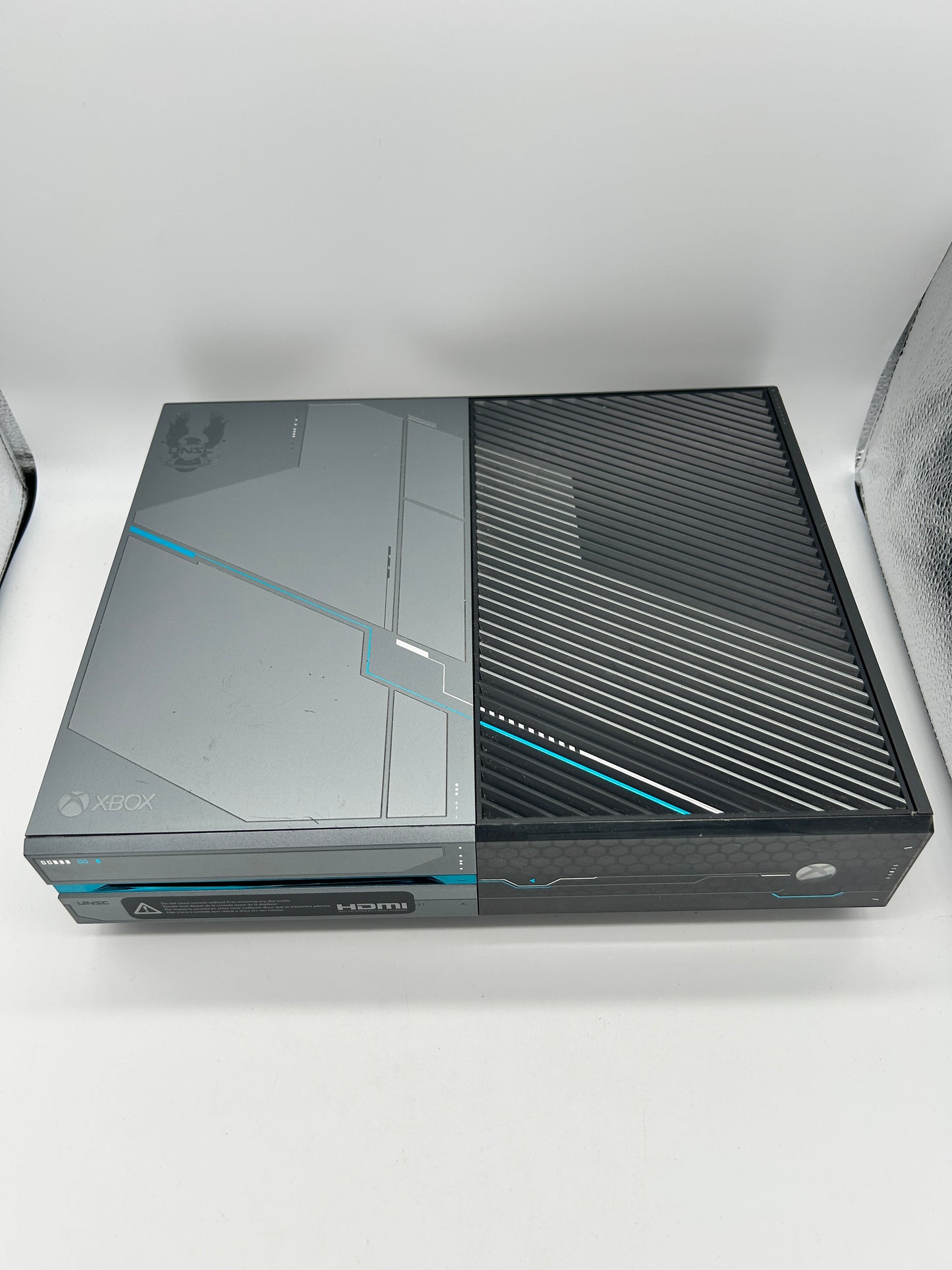 MiCROSOFT XBOX ONE CONSOLE | ORiGiNALE HALO 5 GUARDiANS LIMITED EDiTiON 1TB | MODEL 1540