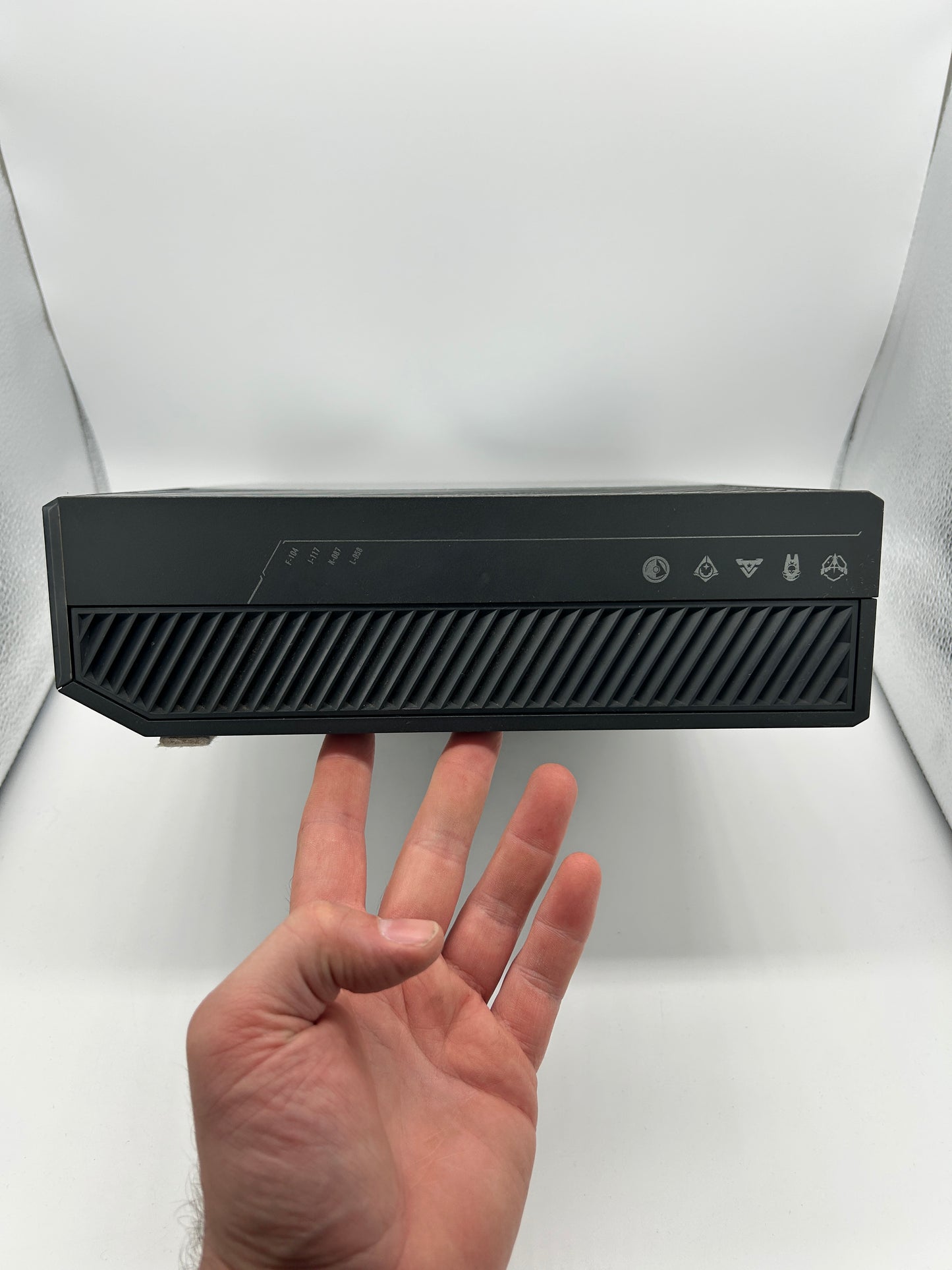 MiCROSOFT XBOX ONE CONSOLE | ORiGiNALE HALO 5 GUARDiANS LIMITED EDiTiON 1TB | MODEL 1540