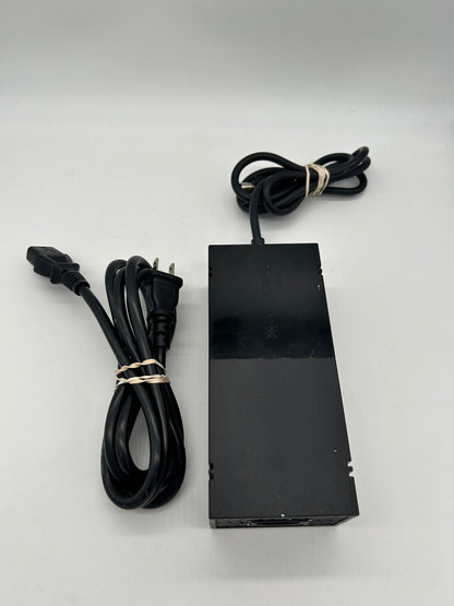 MiCROSOFT XBOX ONE CONSOLE | ORiGiNALE HALO 5 GUARDiANS LIMITED EDiTiON 1TB | MODEL 1540