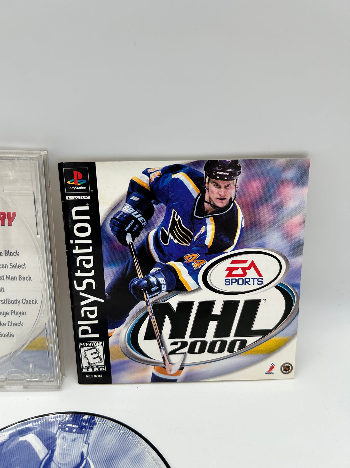 SONY PLAYSTATiON [PS1] | NHL 2000
