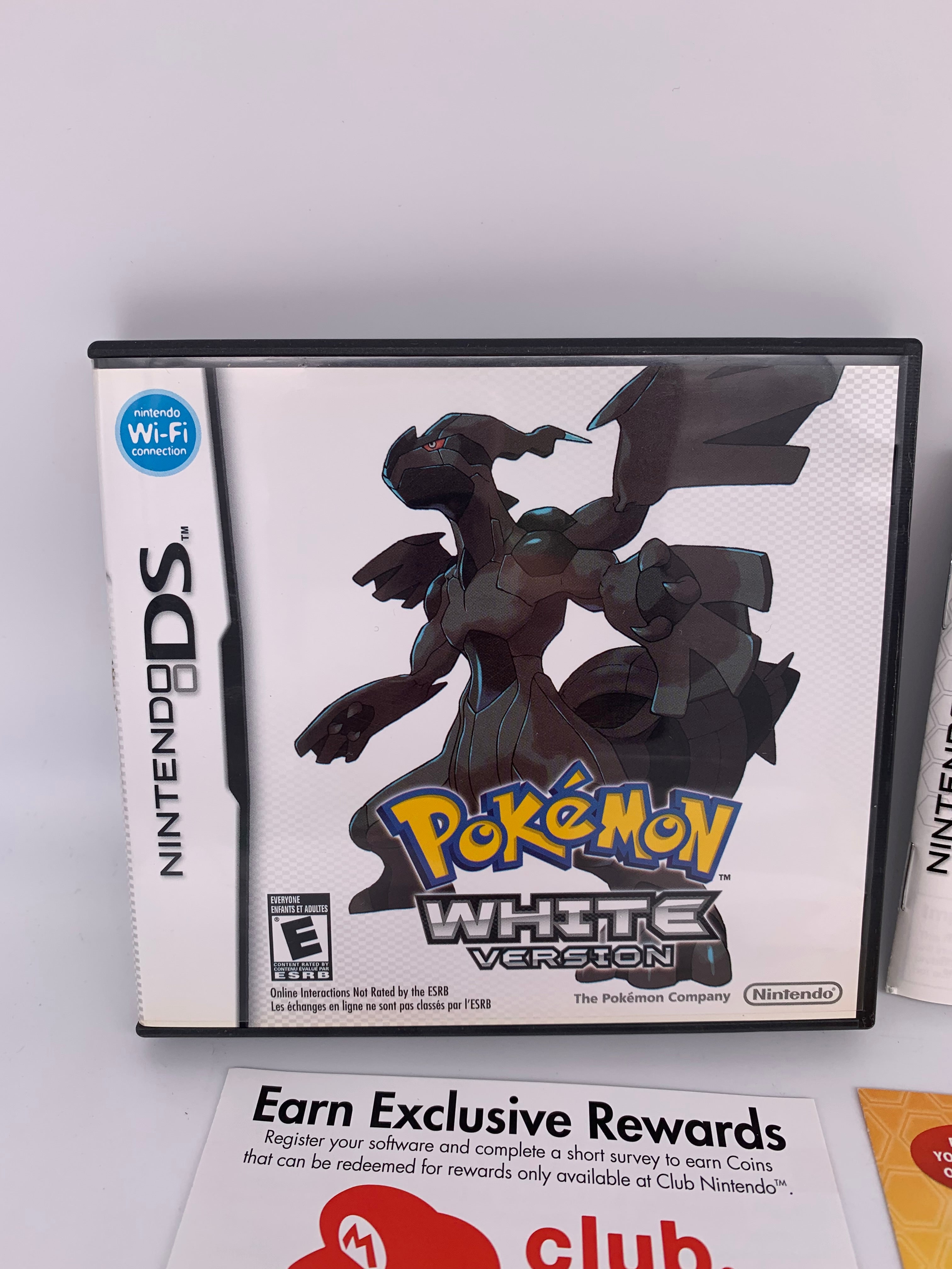 Pokemon selling White Nintendo DS