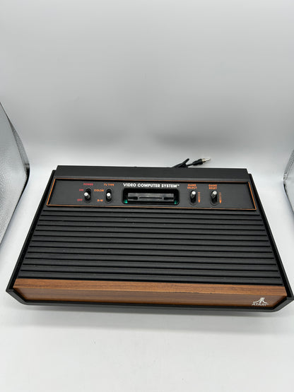 ATARi 2600 CONSOLE | MODEL LiGHT SiXER
