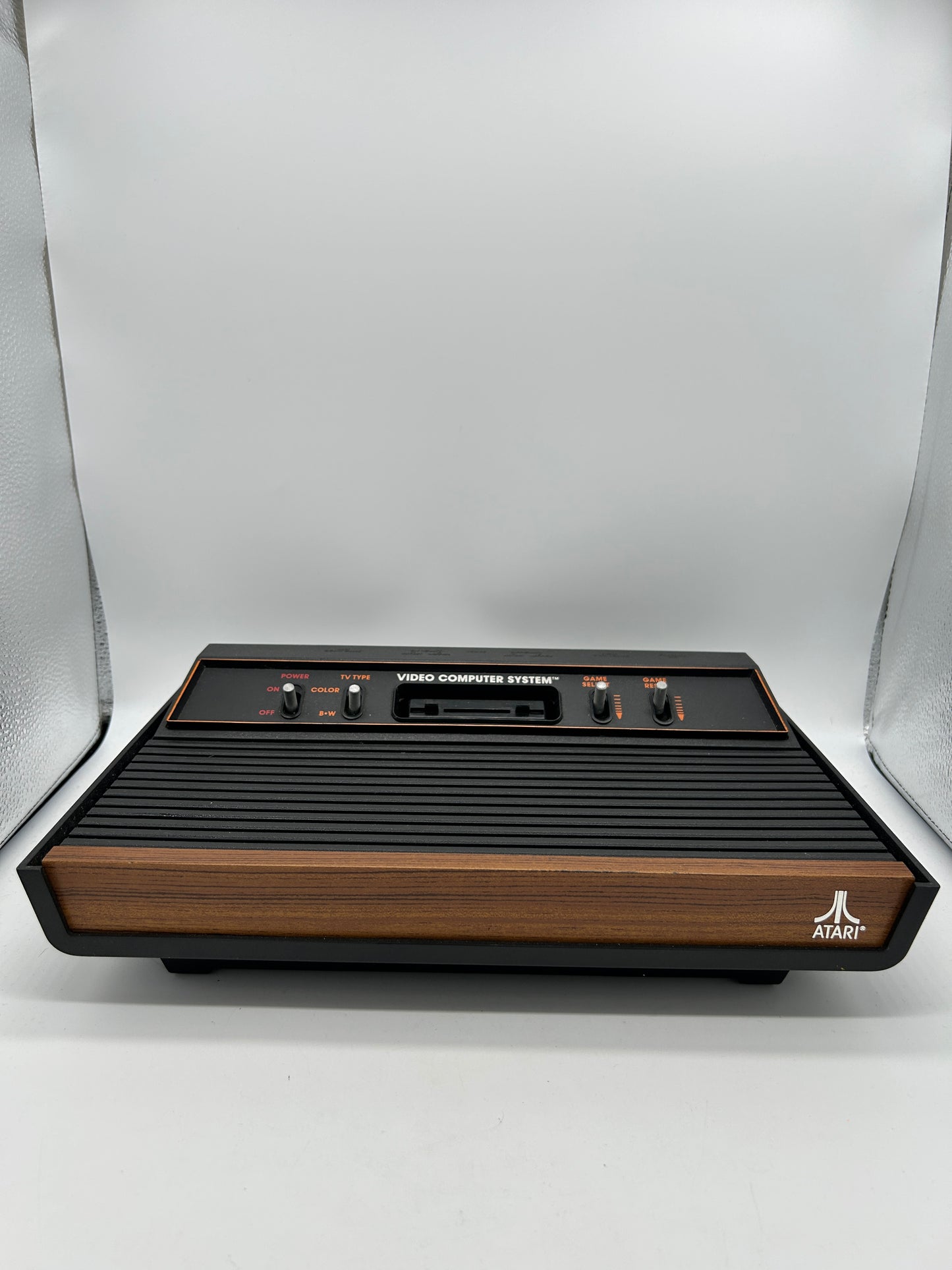 ATARi 2600 CONSOLE | MODEL LiGHT SiXER