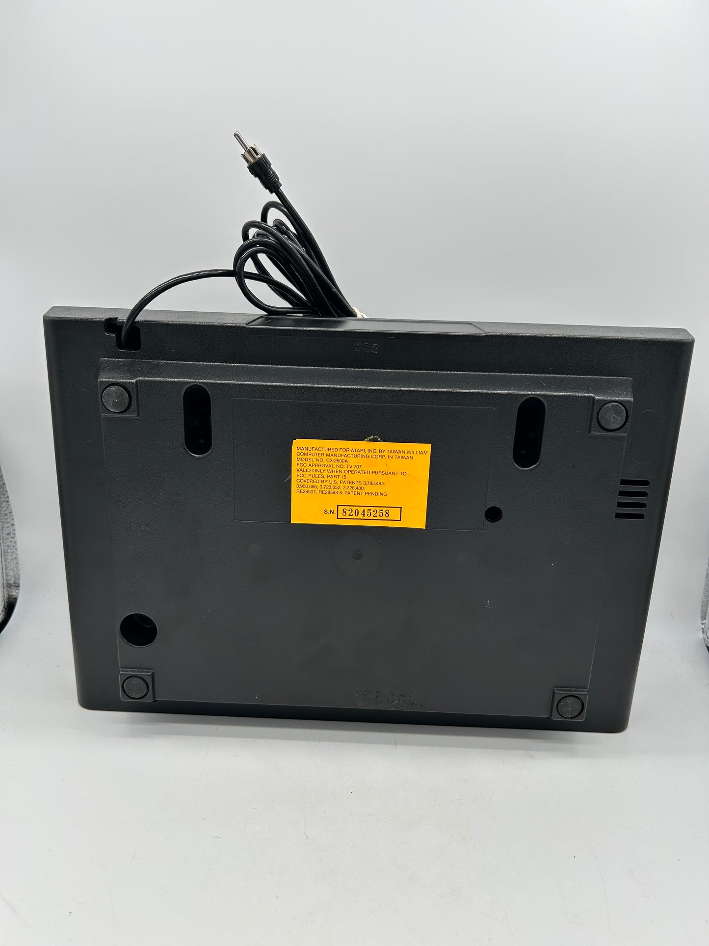 ATARi 2600 CONSOLE | MODEL LiGHT SiXER