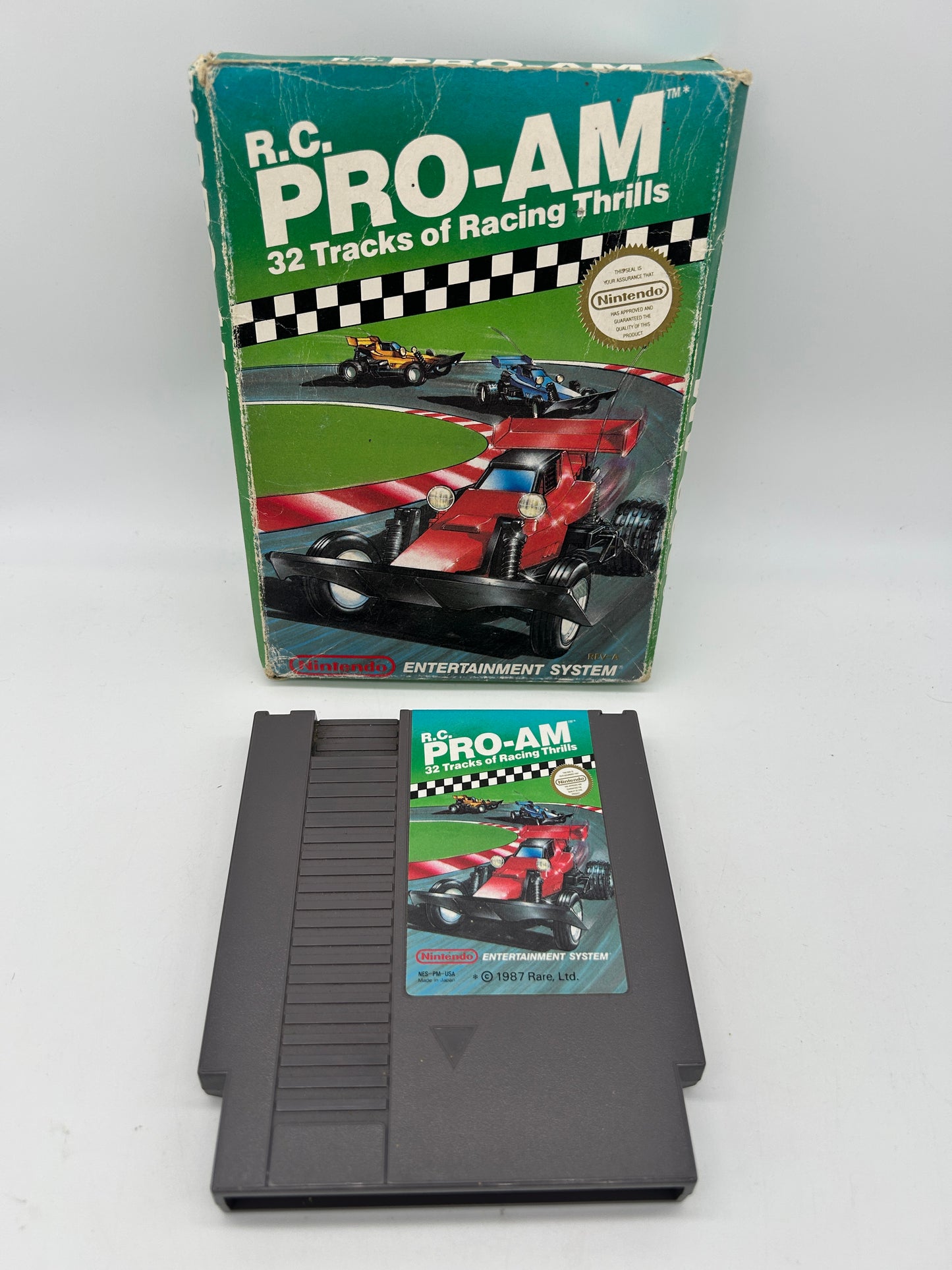 PiXEL-RETRO.COM : NINTENDO ENTERTAiNMENT SYSTEM (NES) R.C. PRO-AM 32 TRACKS OF RACING THRILLS GAME NTSC