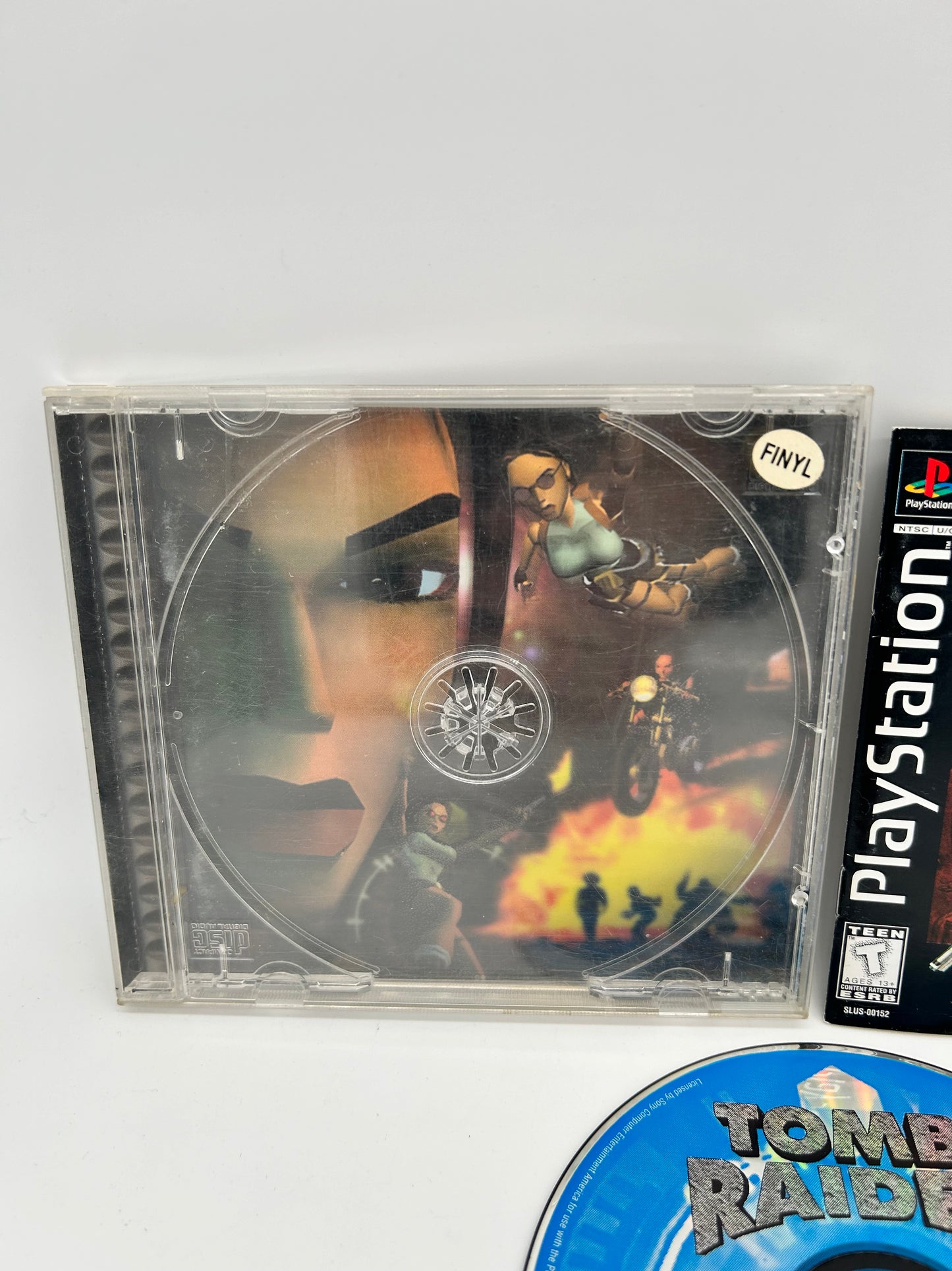 SONY PLAYSTATiON [PS1] | TOMB RAiDER