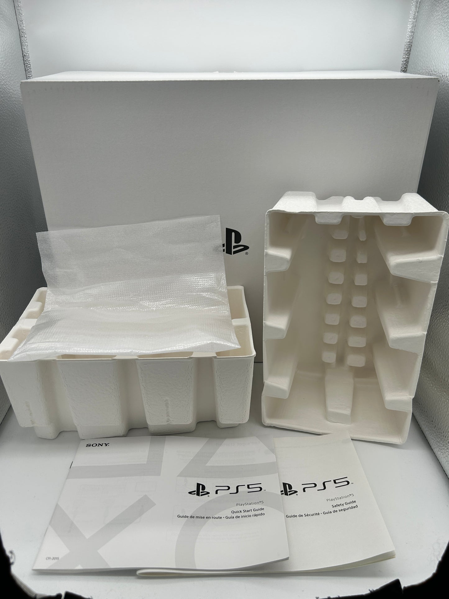 SONY PLAYSTATiON 5 [PS5] CONSOLE | SLiM WHITE 1TB | CF1-2015 MATCHiNG SERiAL NUMBER