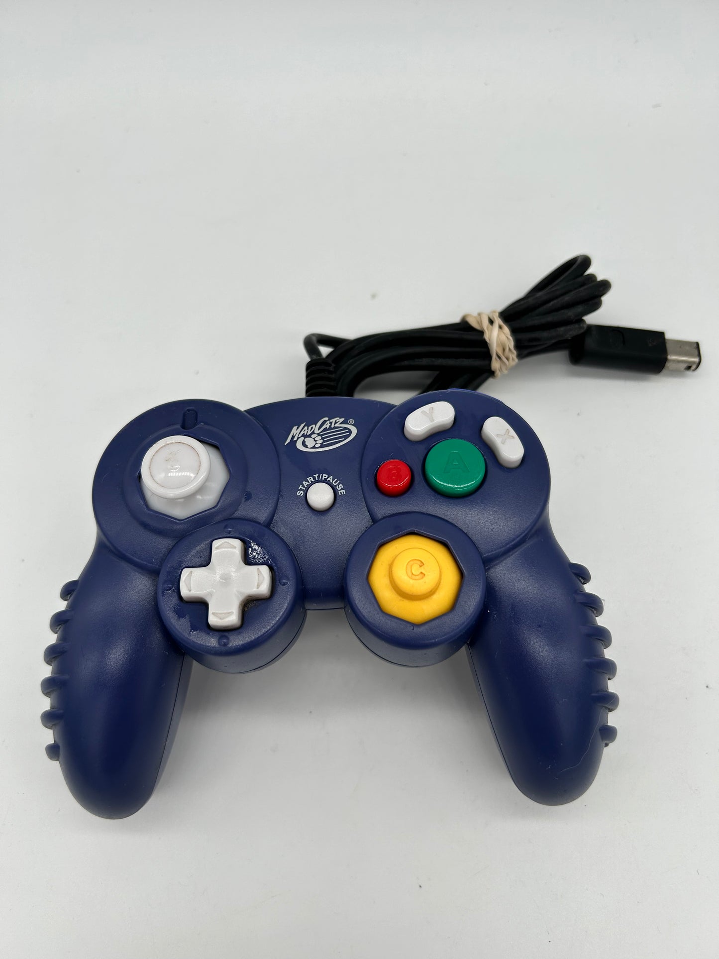 PiXEL-RETRO.COM : NINTENDO GAMECUBE CONTROLLER 3RD PARTY PURPLE NTSC MAD CATZ 5616