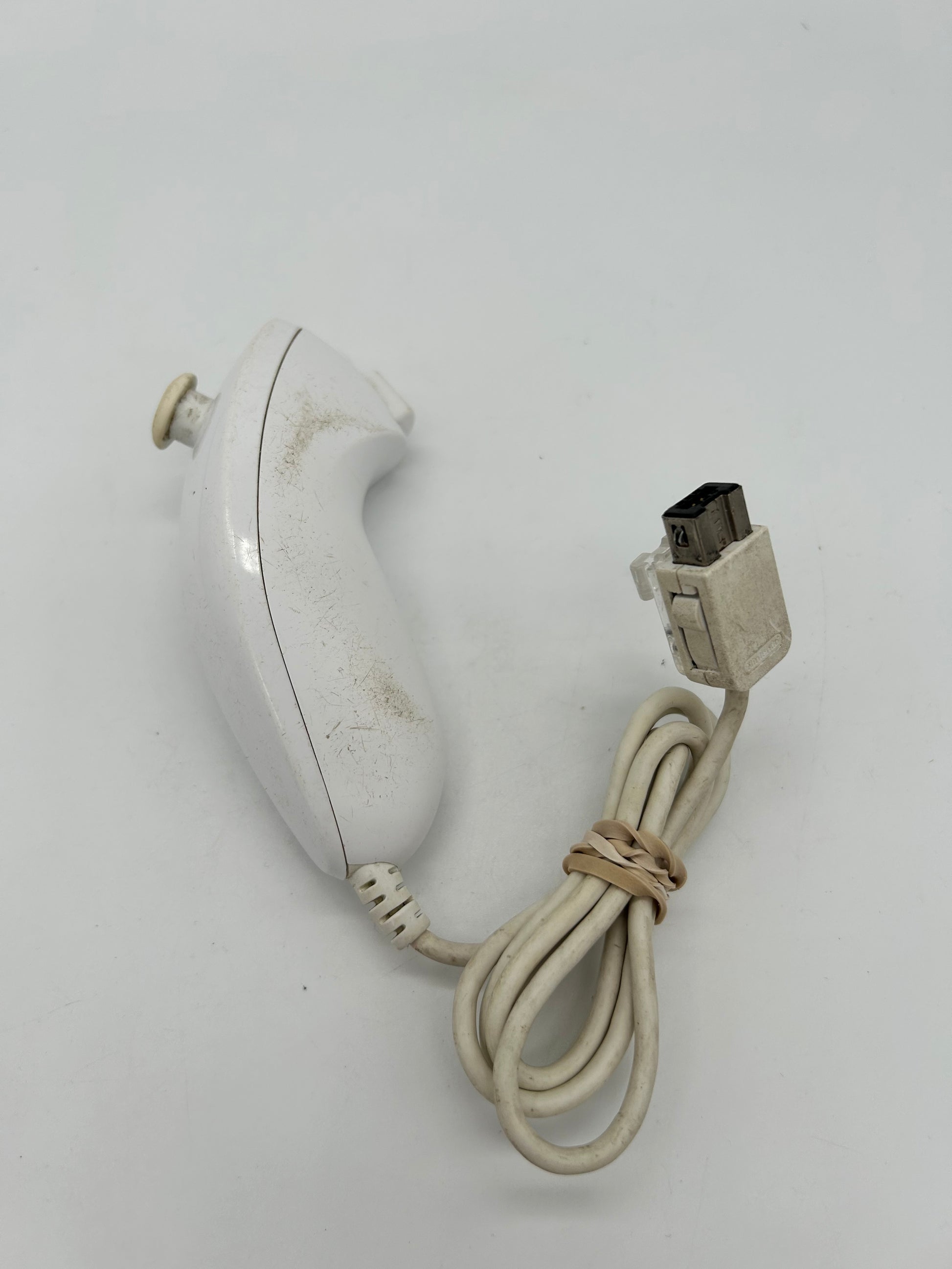 PiXEL-RETRO.COM : NINTENDO WII NTSC WHITE NUNCHUCK CONTROLLER