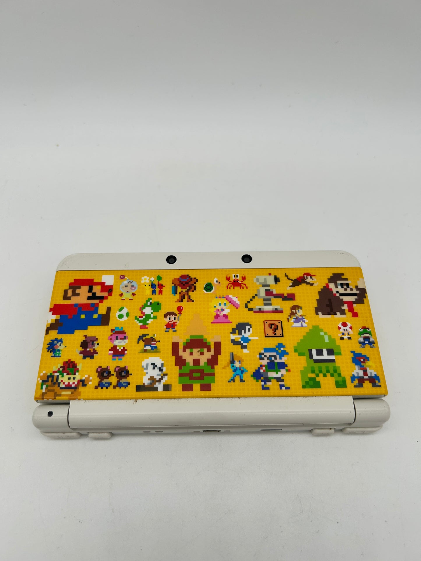 Nintendo New 3DS Console | 30th Anniversary Super Mario Bros. Model