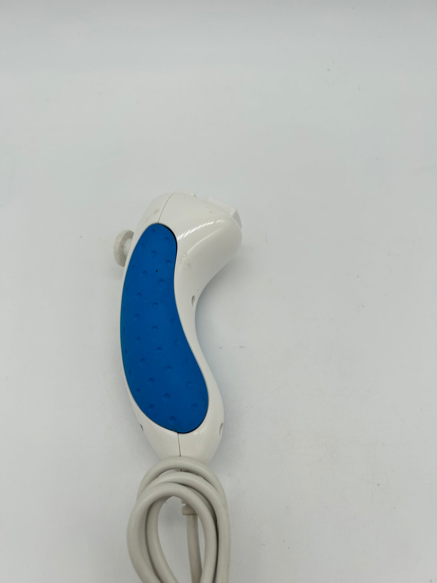 PiXEL-RETRO.COM : NINTENDO WII NTSC WHITE NUNCHUK INTEC