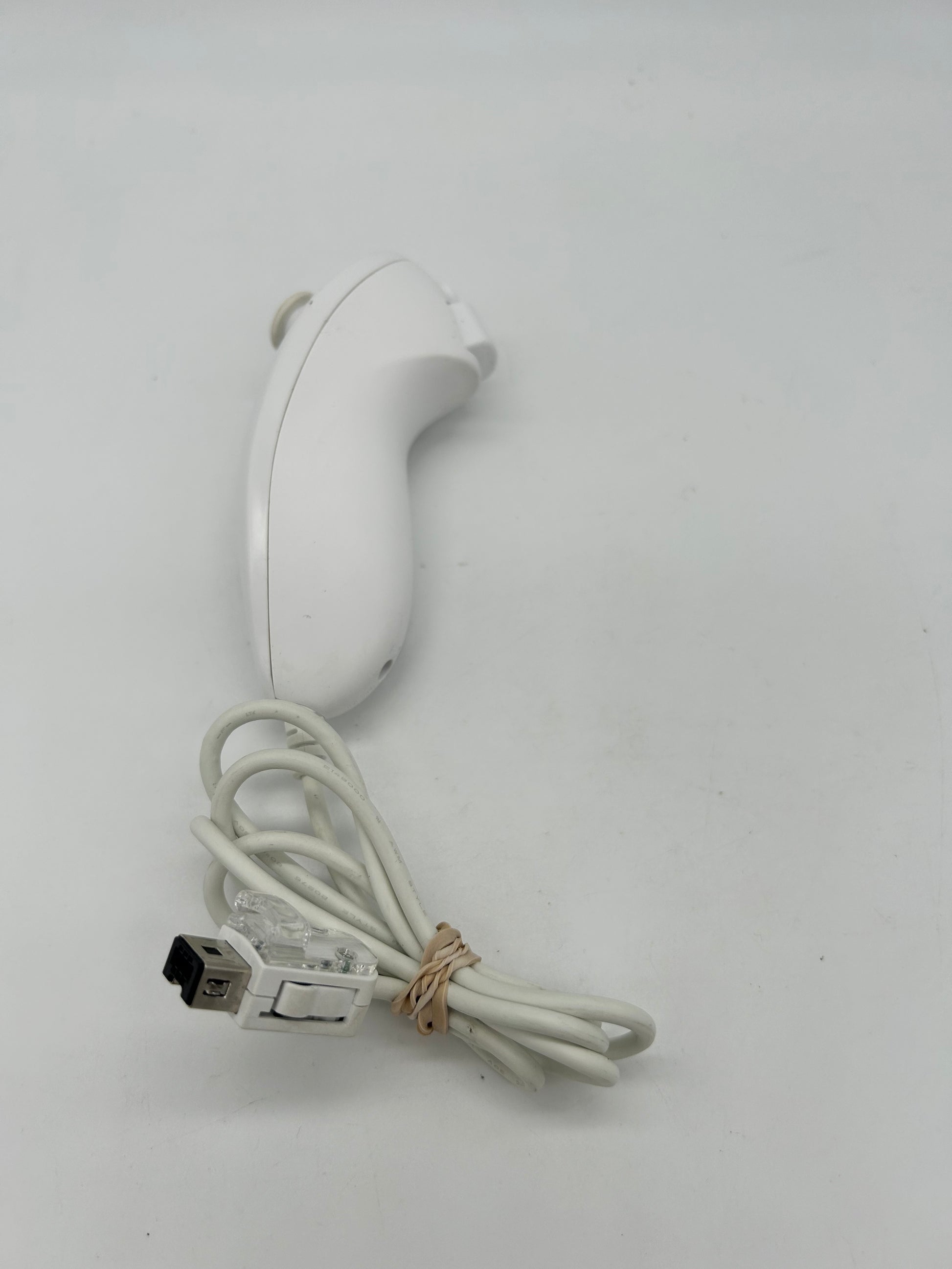 PiXEL-RETRO.COM : NINTENDO WII NTSC WHITE NUNCHUK CONTROLLER