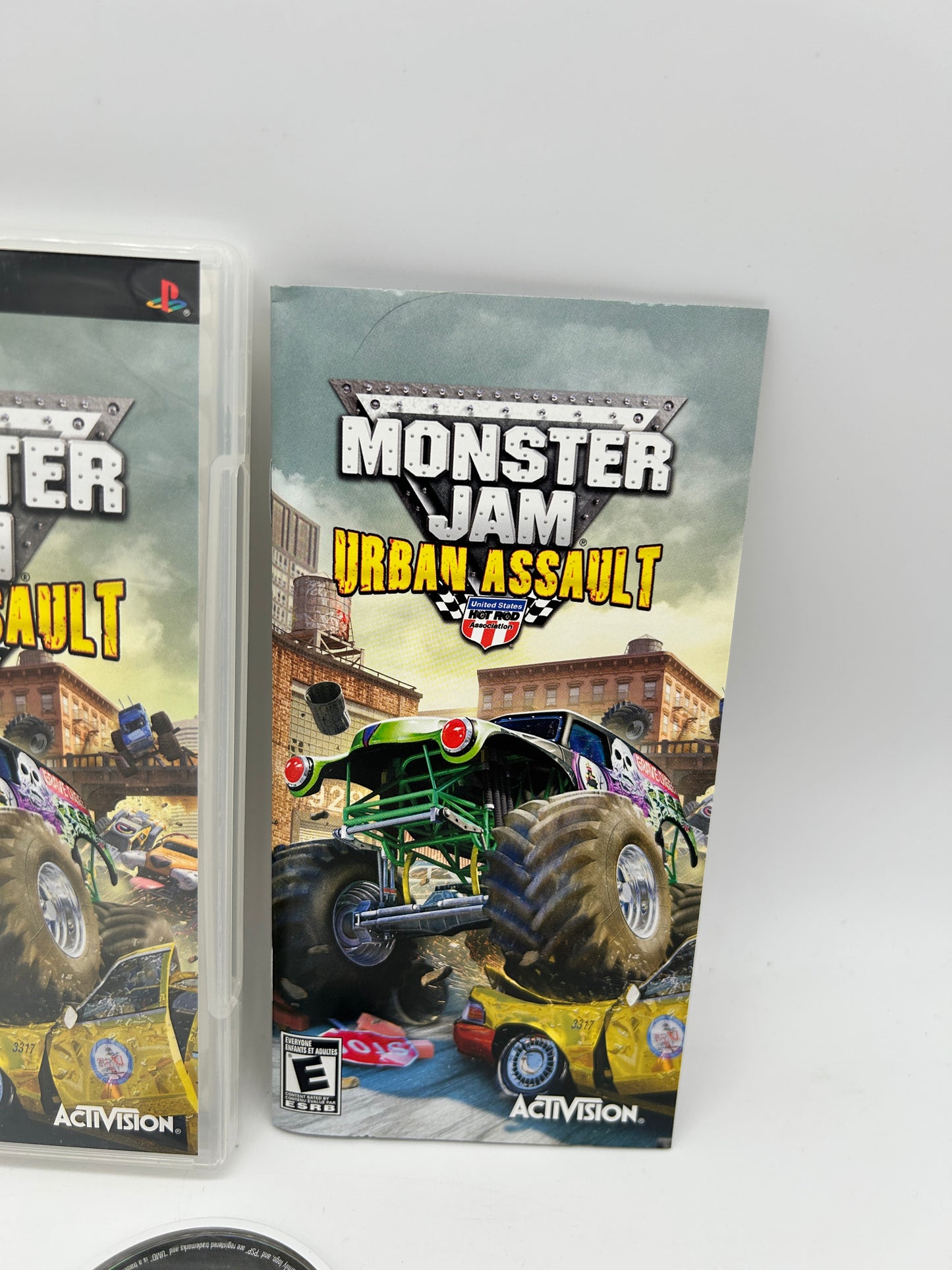 SONY PLAYSTATiON PORTABLE [PSP] | MONSTER JAM URBAN ASSAULT