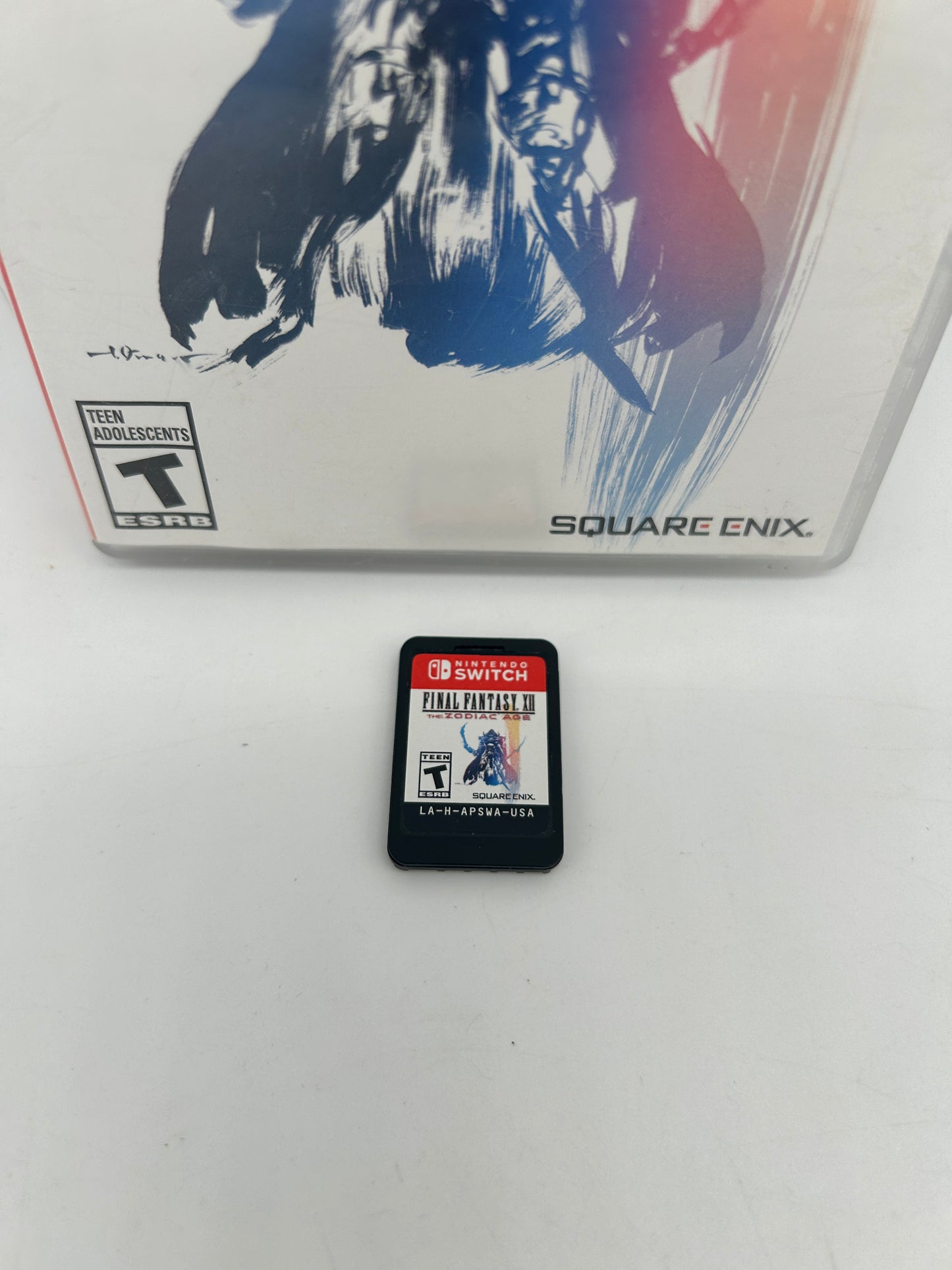 NiNTENDO SWiTCH | FiNAL FANTASY XII THE ZODiAC AGE