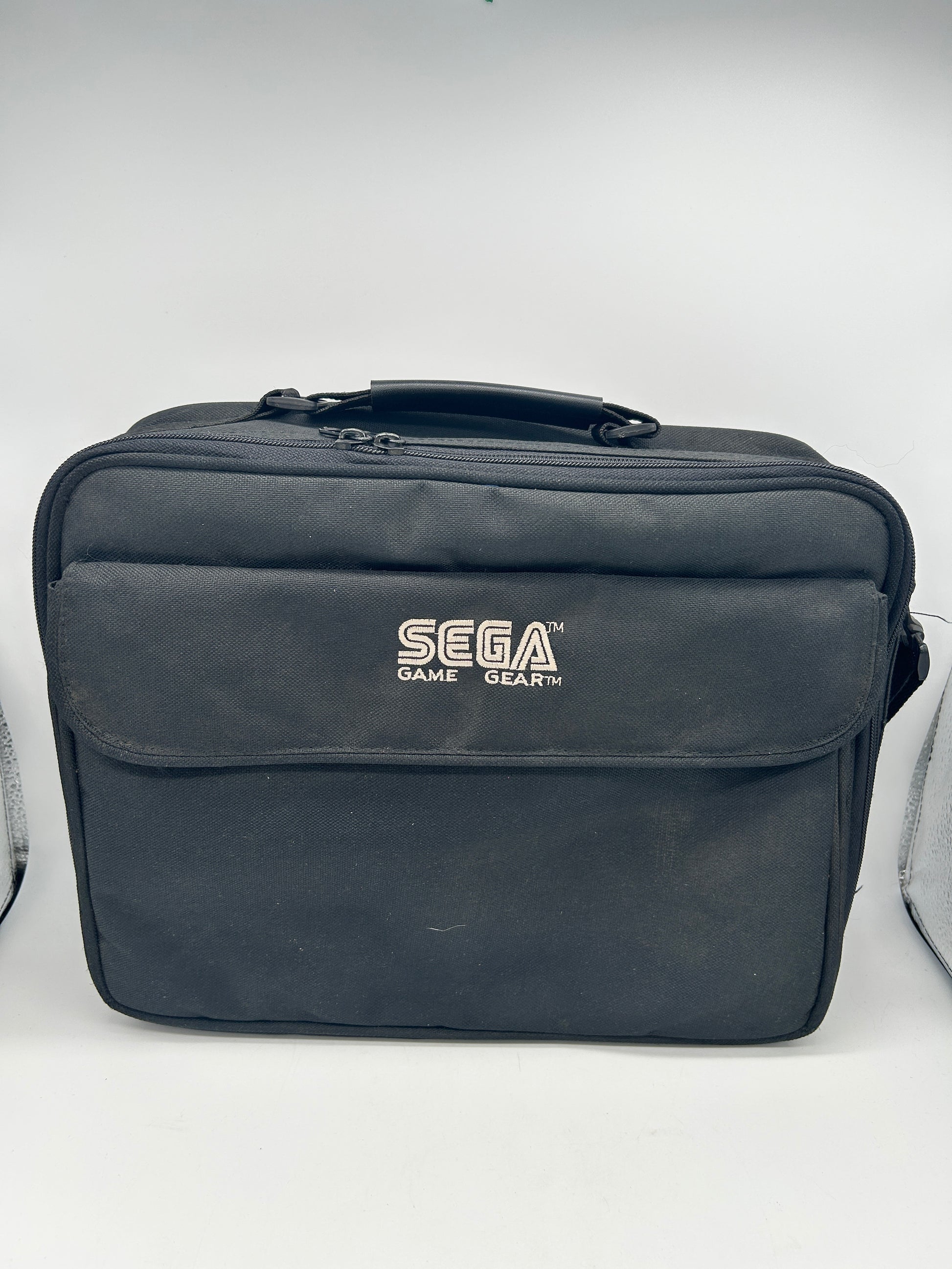 PiXEL-RETRO.COM : SEGA GAME GEAR CARRYING CASE GAME SYSTEM ORGANIZER