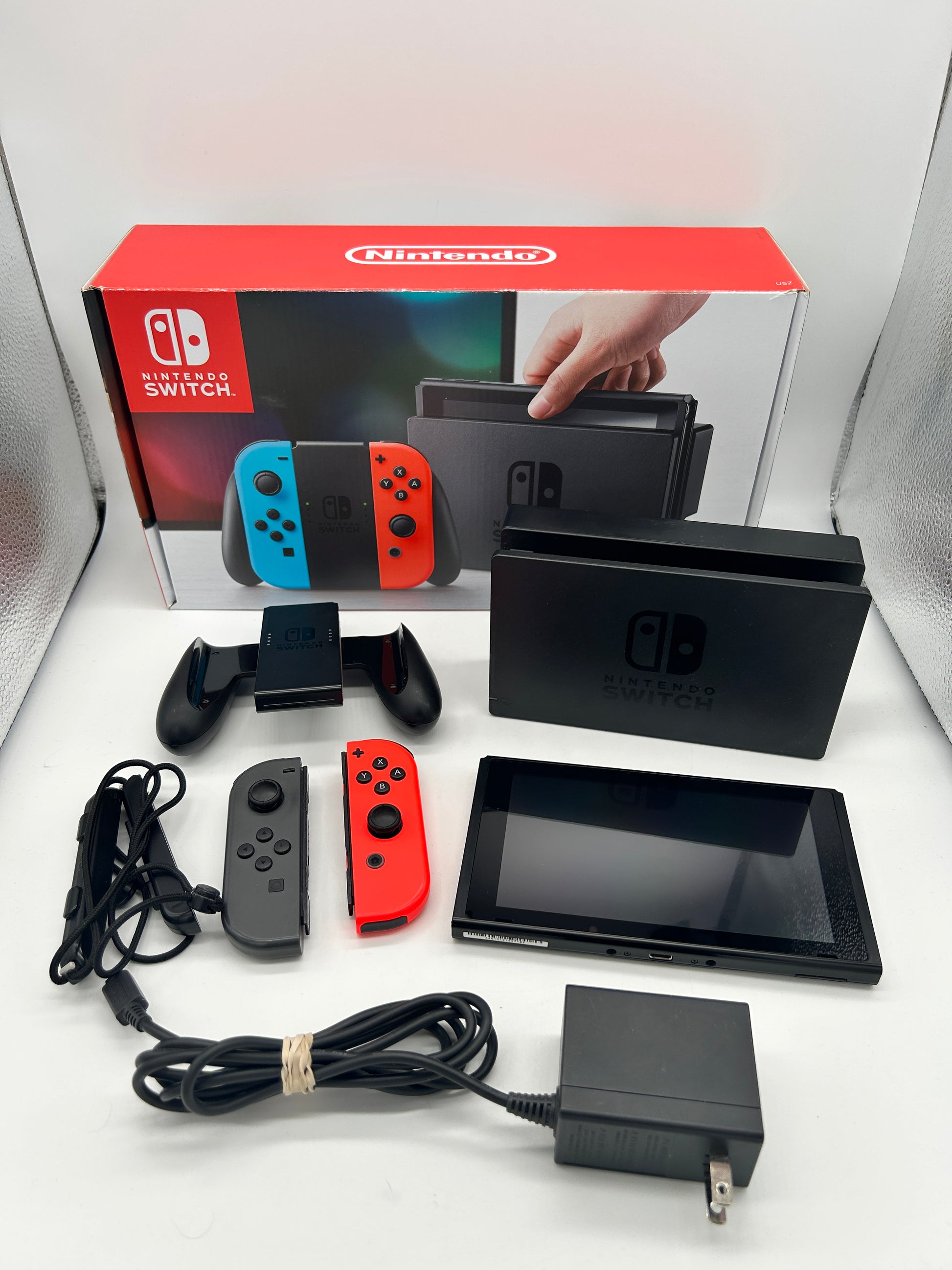 PiXEL-RETRO.COM : NINTENDO SWITCH NTSC CONSOLE COMPLETE CIB VERSION 1 HAC-001
