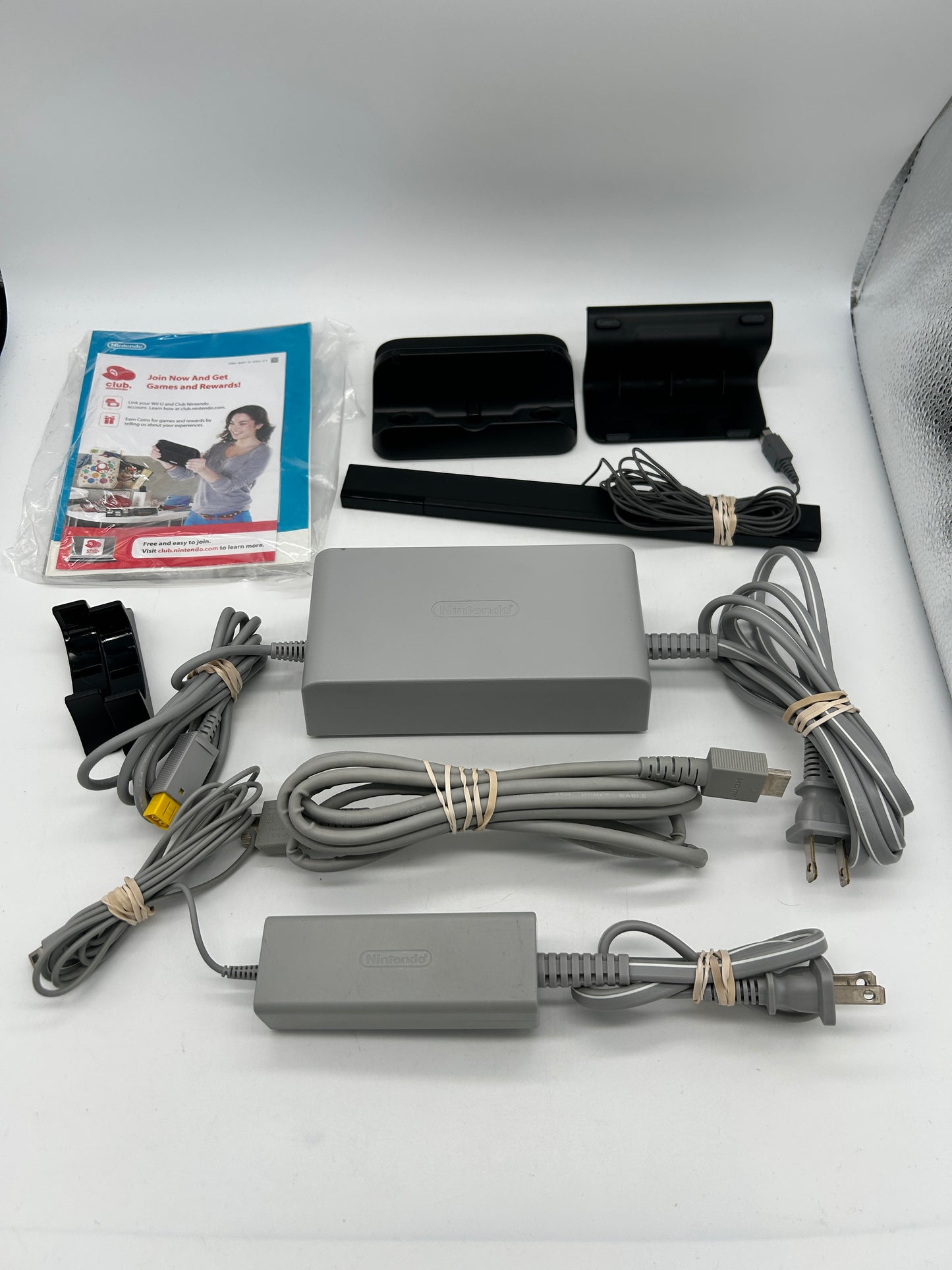 NiNTENDO Wii U CONSOLE | MODEL DELUXE MARiO & LUiGi EDiTiON WUP-101 (02)
