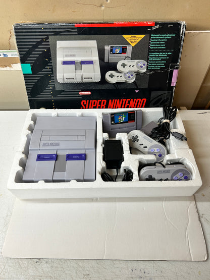 PiXEL-RETRO.COM : SUPER NINTENDO SYSTEM (SNES) CONTROL DECK COMPLETE (CiB) CONSOLE, BOX, CONTROLLERS, POWER SUPPLY, RCA CABLE, NTSC SET SNS-001