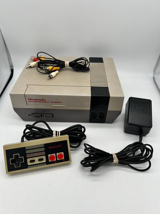 PiXEL-RETRO.COM : NINTENDO ENTERTAINMENT SYSTEM (NES) ORIGINAL GRAY VERSION, CONTROLLER, POWER SUPPLY, RCA CABLE NTSC NES-001