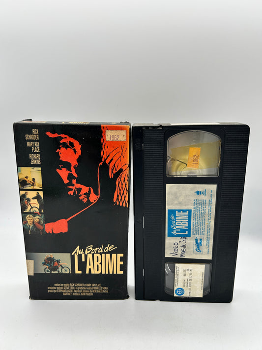 FiLM VHS FRANCAiS | AU BORD DE L'ABiME