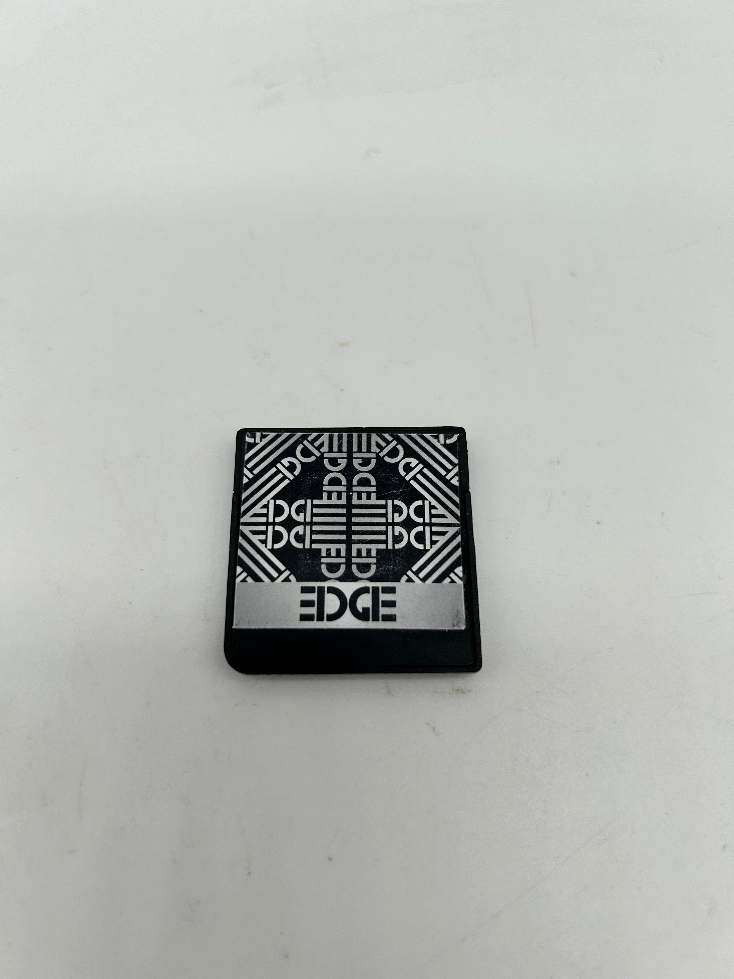 NiNTENDO DS EDGE FLASH CARTRiDGE PiXEL RETRO.COM