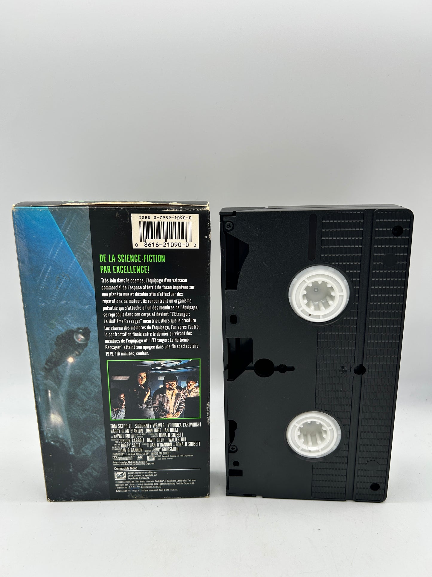 FiLM VHS FRANCAiS | ALiEN L'ÉTRANGER LE HUiTiÈME PASSAGER