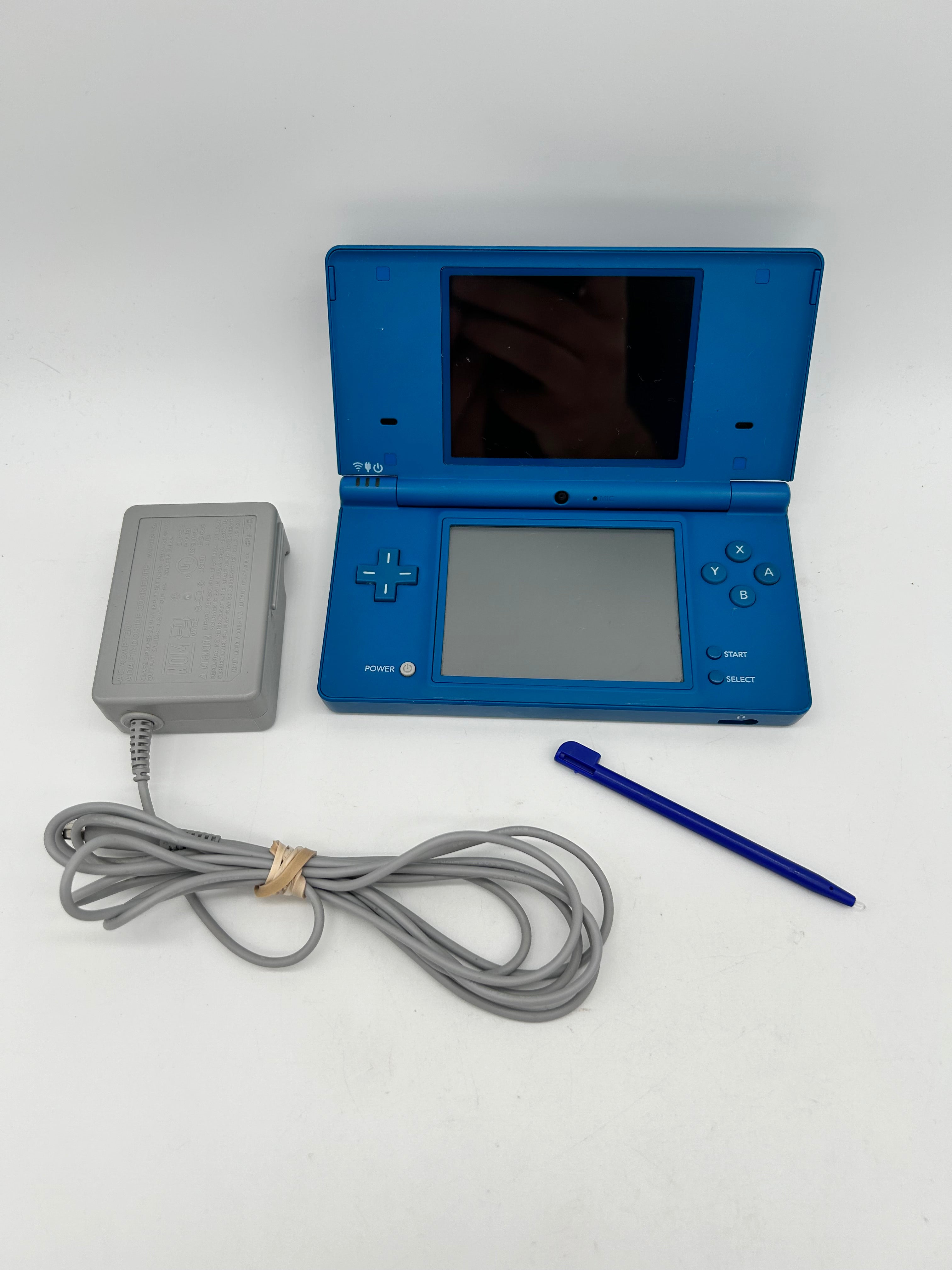 Nintendo purchases DSi in Blue