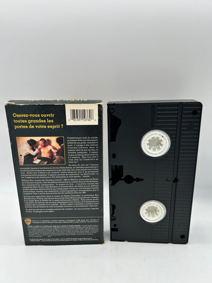 FiLM VHS FRANCAiS | AU-DELÀ DU RÉEL