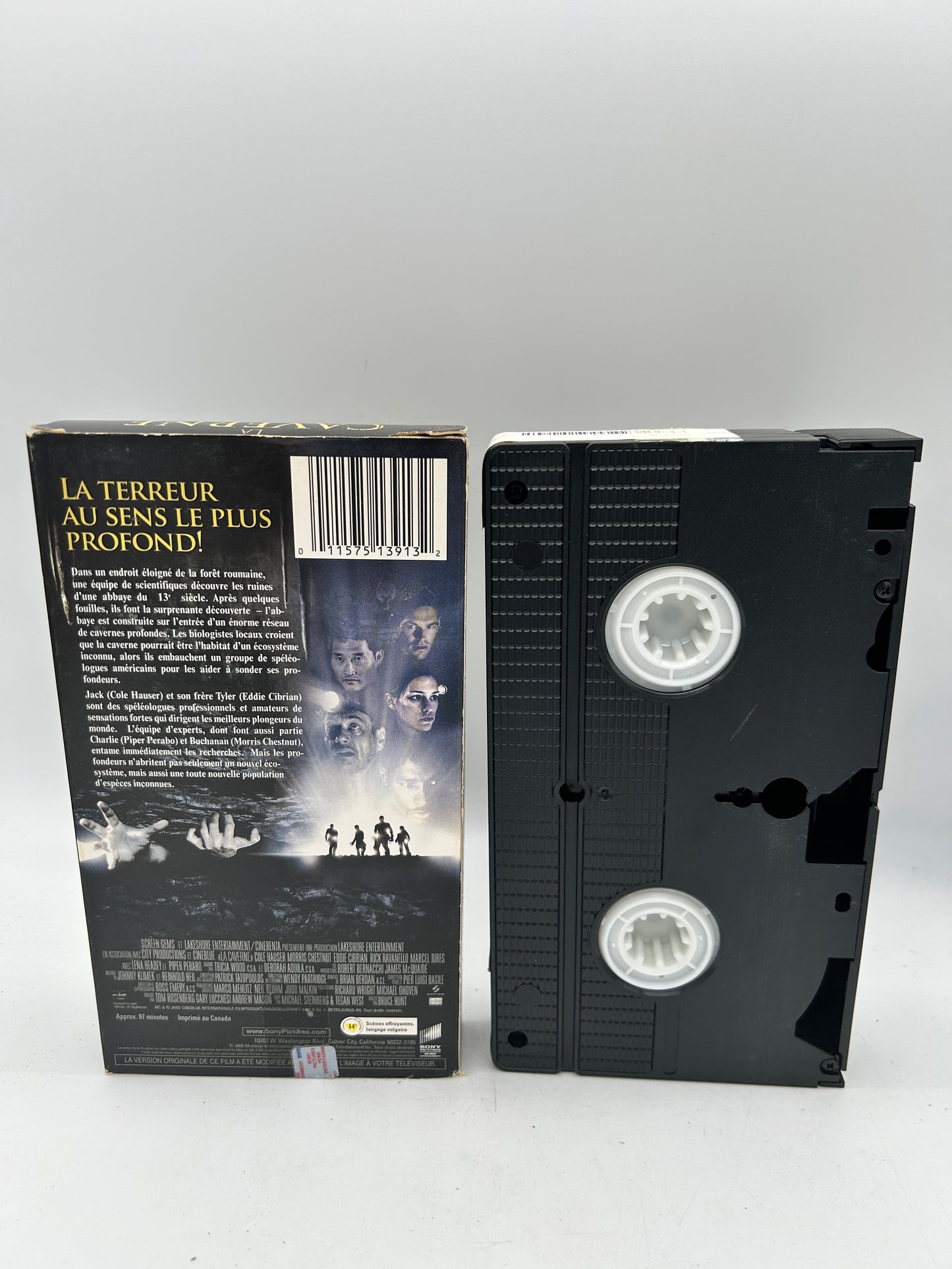 FiLM VHS FRANCAiS | LA CAVERNE [THE CAVE]