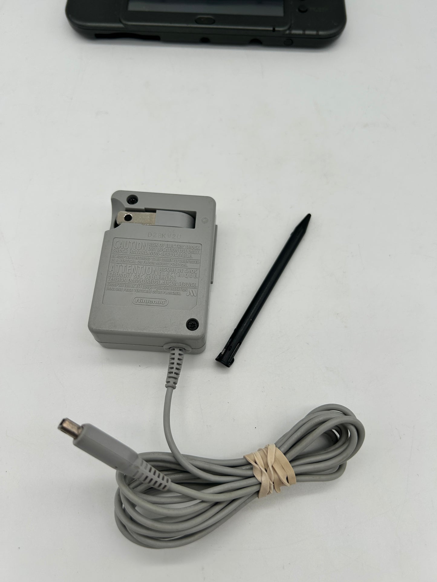 NiNTENDO 3DS NEW XL CONSOLE MODEL NOiR | RED-001