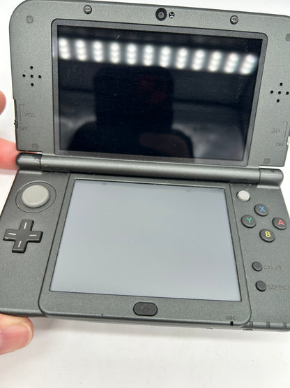 NiNTENDO 3DS NEW XL CONSOLE MODEL NOiR | RED-001