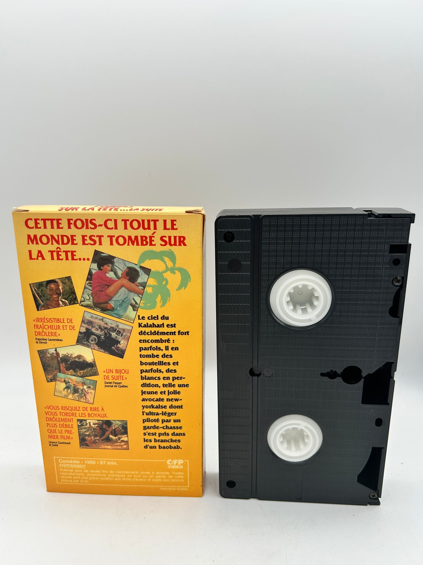 FiLM VHS FRANCAiS | LES DiEUX SONT TOMBES SUR LA TETE LA SUiTE