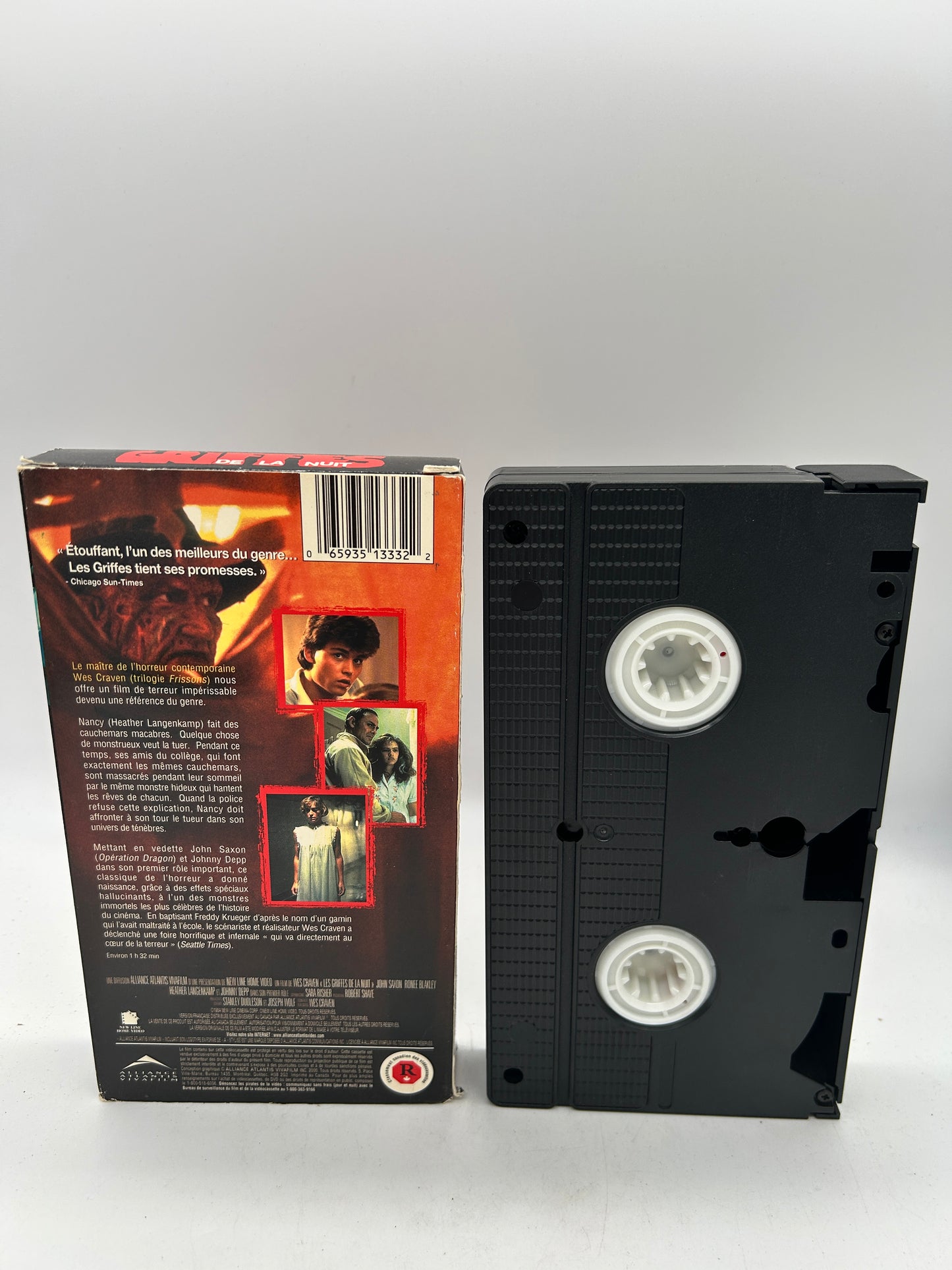 FiLM VHS FRANCAiS | LES GRiFFES DE LA NUiT [A NiGHTMARE ON ELM STREET]