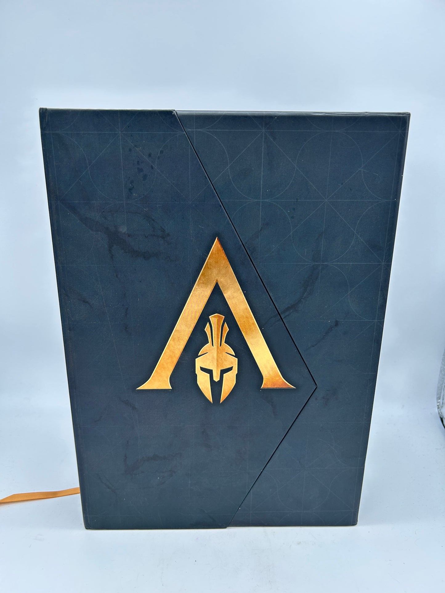 ASSASSINS CREED ODYSSEY STRATEGY GUIDE PRIMA GAMES HARDCOVER PLATiNUM COLLECTORS EDITION NO 3126
