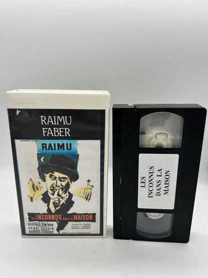 FiLM VHS FRANCAiS | LES iNCONNUS DANS LA MAiSON
