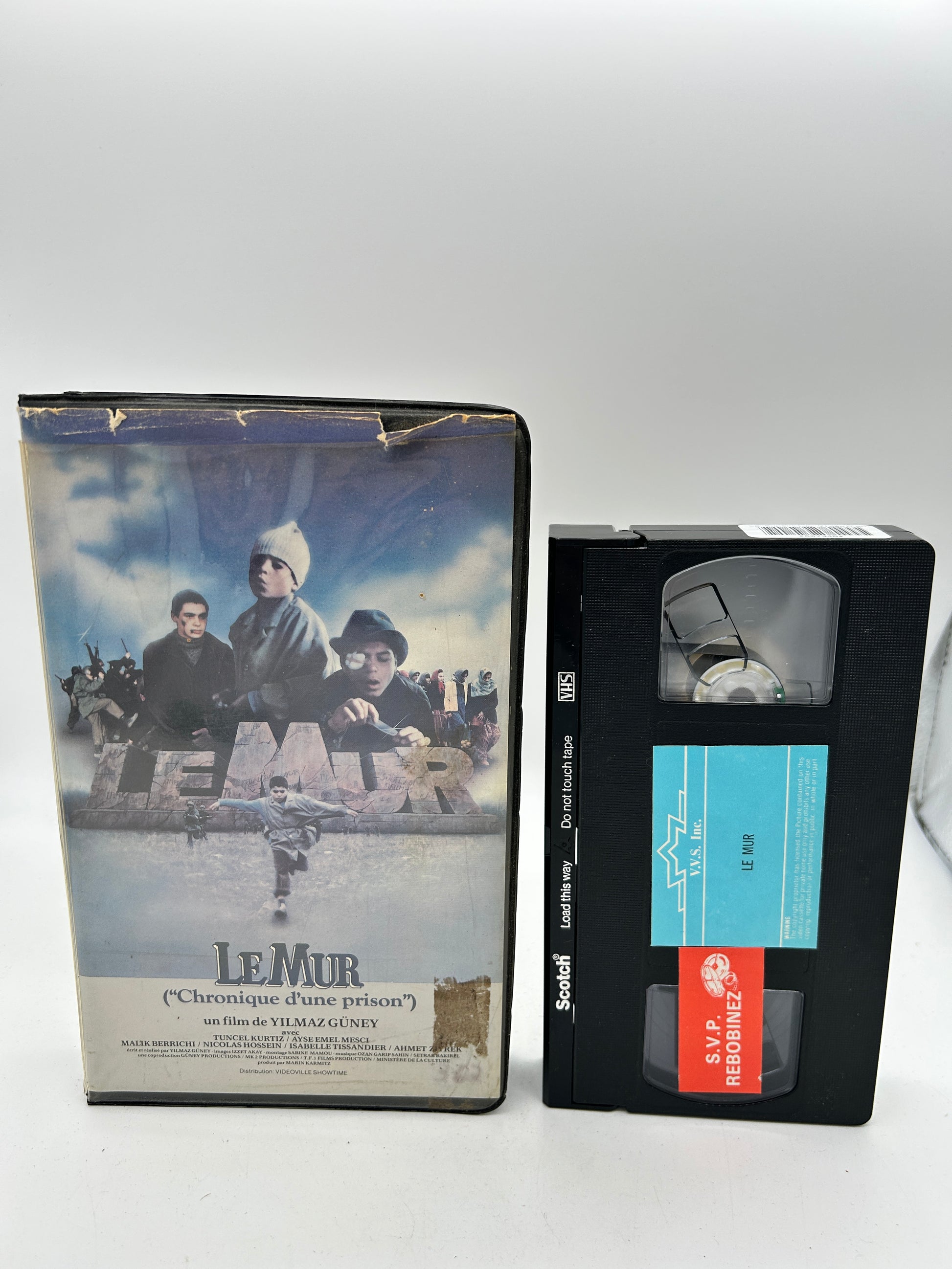 FiLM VHS FRANCAiS | LE MUR CHRONiQUE D'UNE PRiSON
