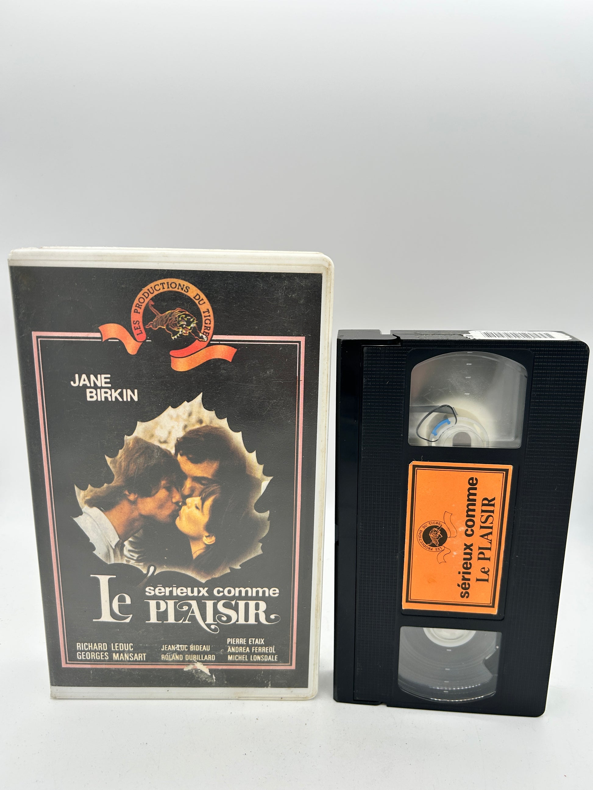 FiLM VHS FRANCAiS | SERiEUX COMME LE PLAiSiR