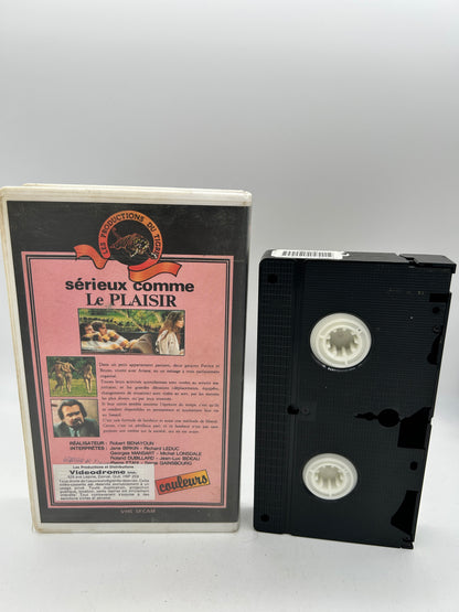 FiLM VHS FRANCAiS | SERiEUX COMME LE PLAiSiR