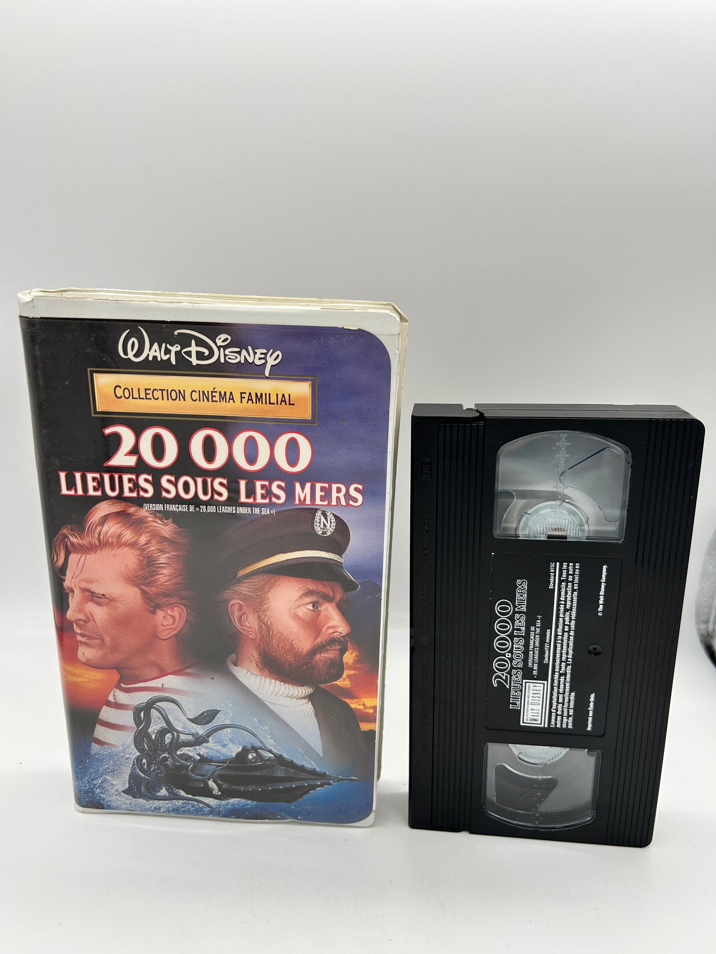 FiLM VHS FRANCAiS | 20 000 LiEUX SOUS LES MERS [LEAGUES UNDER THE SEA]