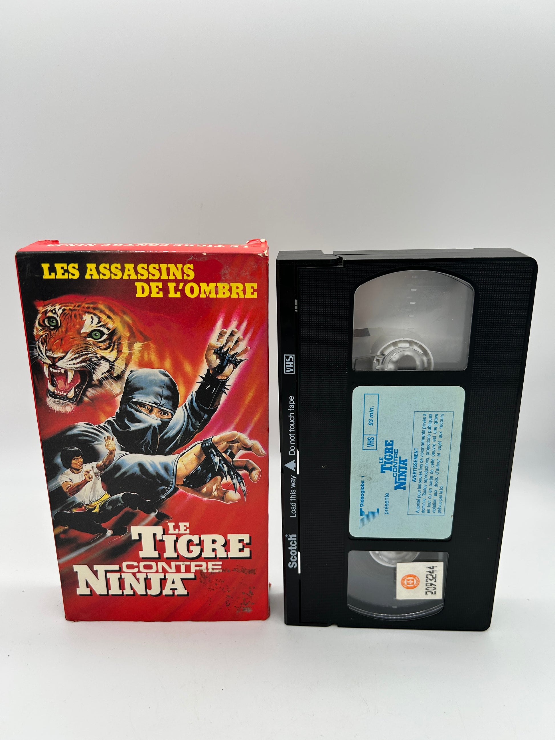 FiLM VHS FRANCAiS | LE TiGRE CONTRE NiNJA LES ASSASSiNS DE L'OMBRE