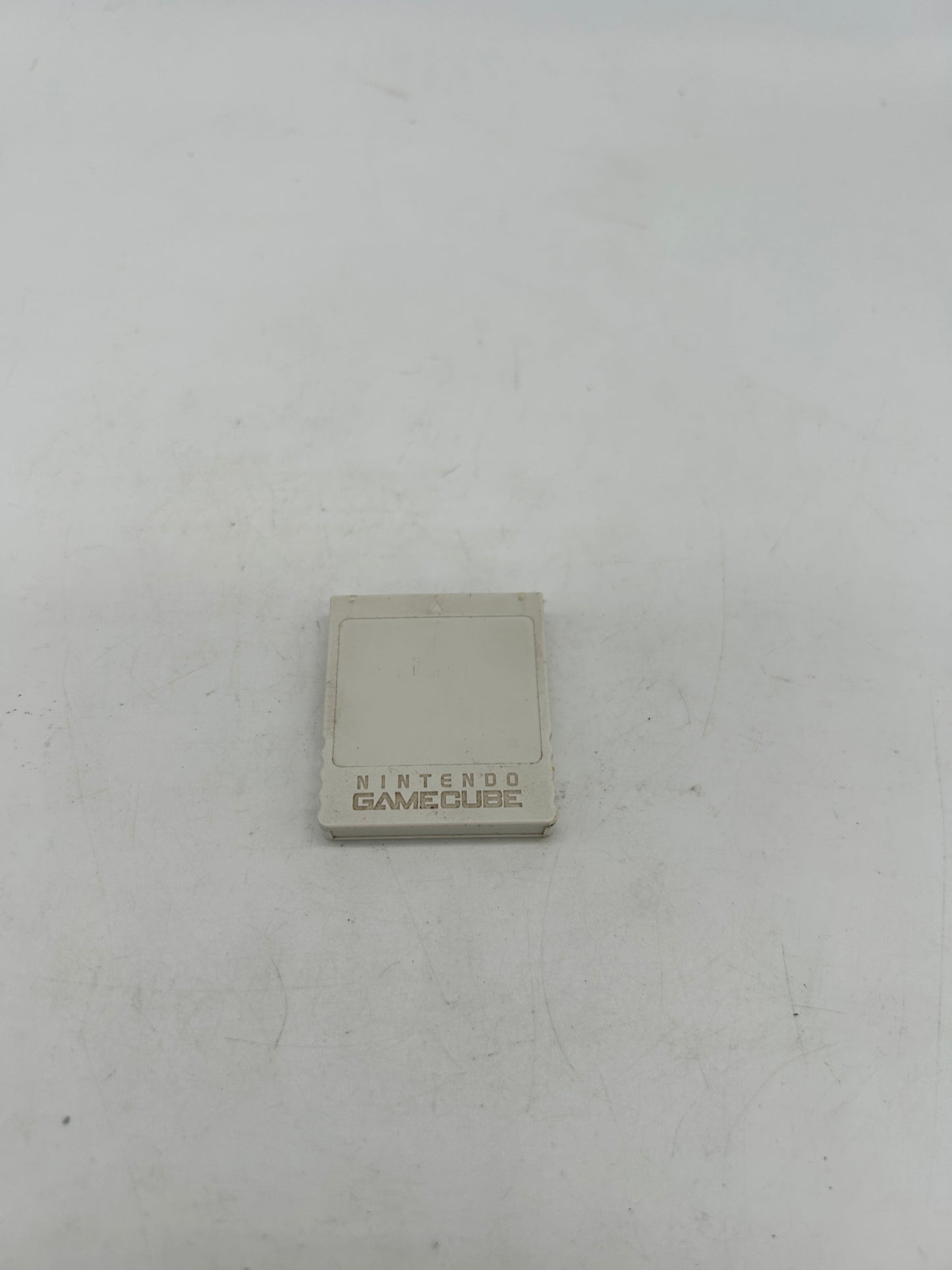 PiXEL-RETRO.COM : NINTENDO GAMECUBE (GC) MEMORY CARD 4MB NTSC DOL-020